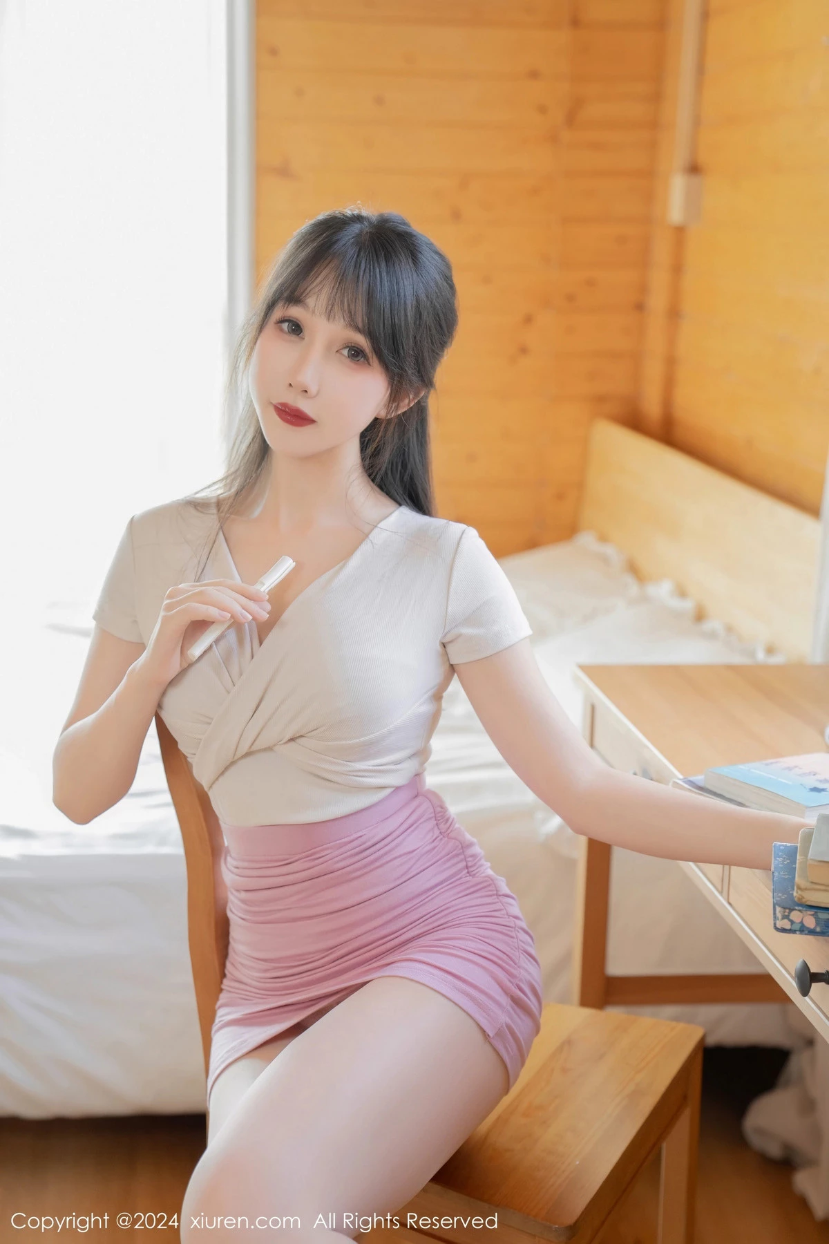 秀人集.com_[XiuRen秀人网]No.8112_模特波巧酱家庭教师主题性感白T配粉色短裙秀完美身材诱惑写真85P