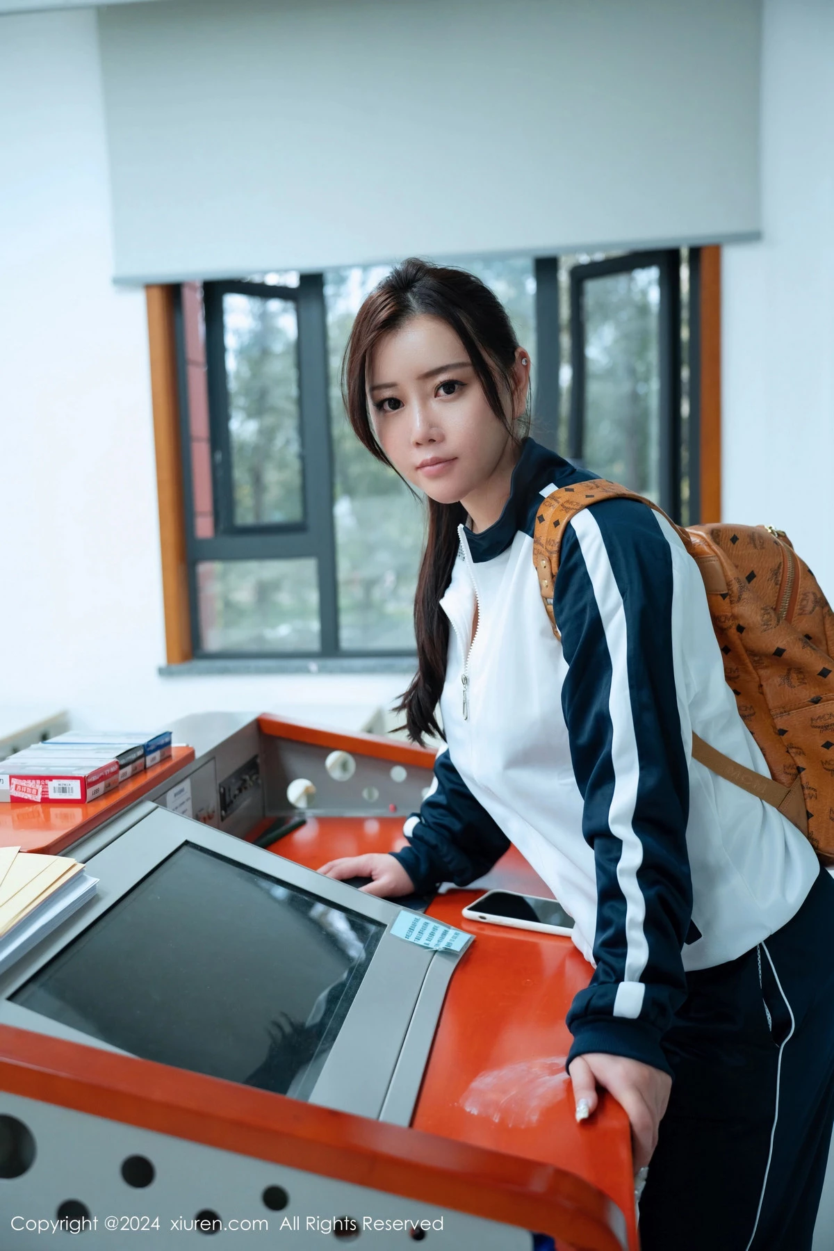 秀人集.com_[XiuRen秀人网]No.8122_模特王婉悠Queen教师场景性感学生制服秀丰腴身材惹火诱惑写真80P