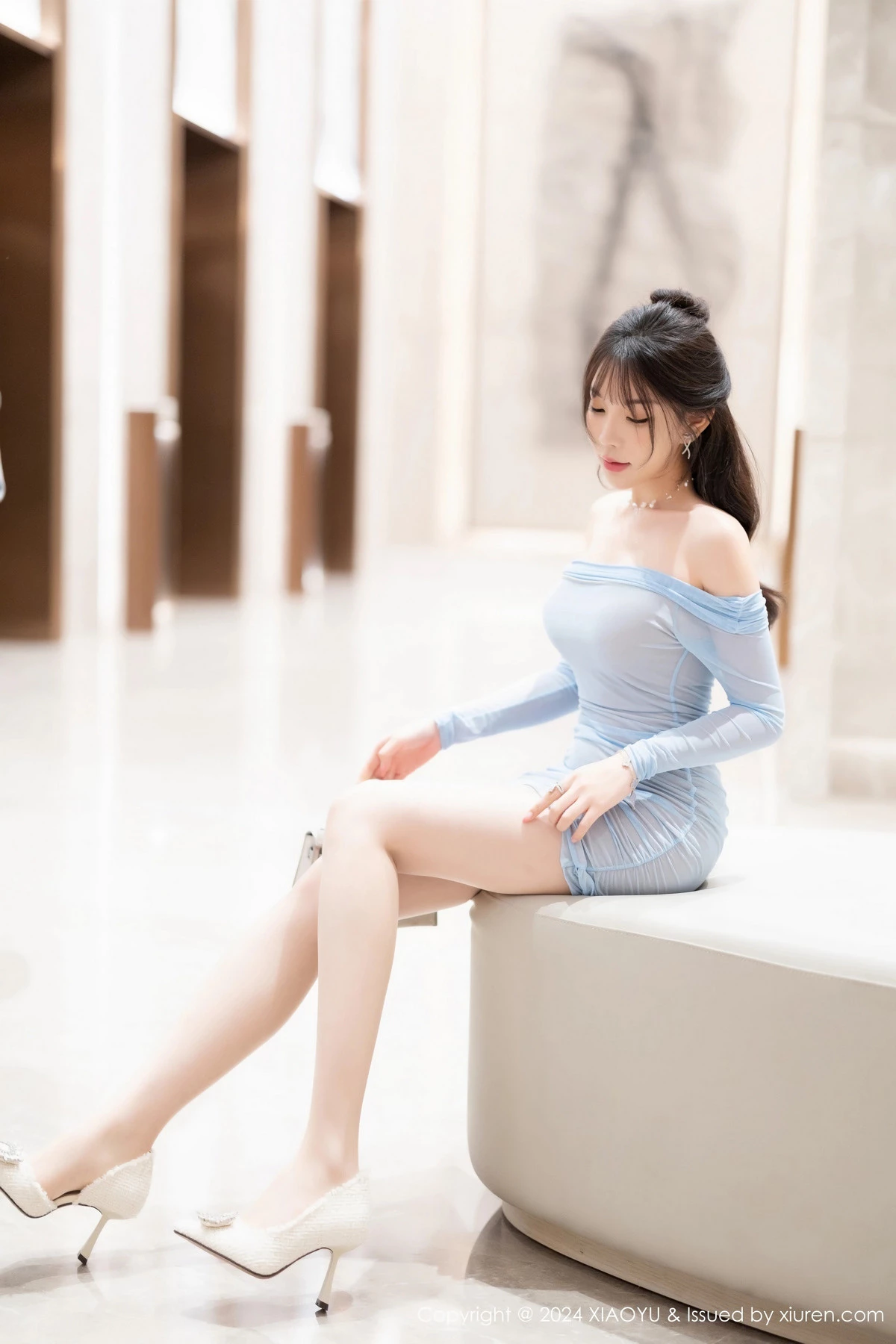 秀人集.com_[XiaoYu画语界]Vol.1206_女神徐莉芝Booty性感蓝色连衣短裙+黑色情趣服饰迷人诱惑写真81P