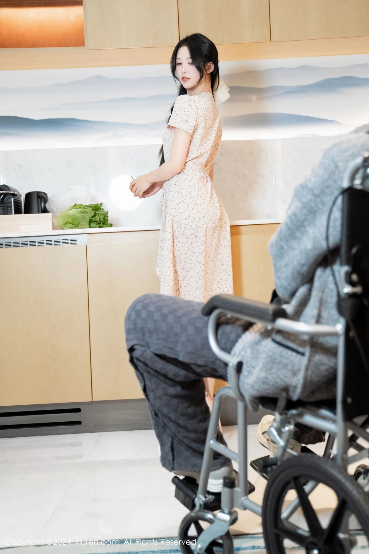 秀人集.com_[XiuRen秀人网]No.8130_模特利世家政服务主题性感浅色连衣短裙露浅色内衣迷人诱惑写真90P