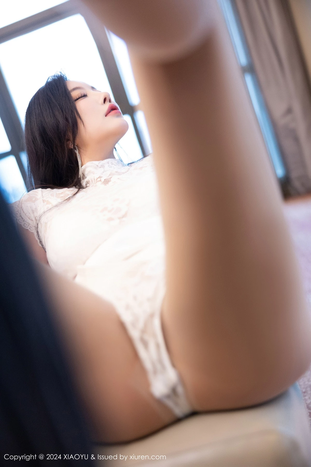 秀人集.com_[XiaoYu画语界]Vol.1208_女神杨晨晨Yome白色蕾丝连衣裙露白色内衣秀丰腴身材诱惑写真86P