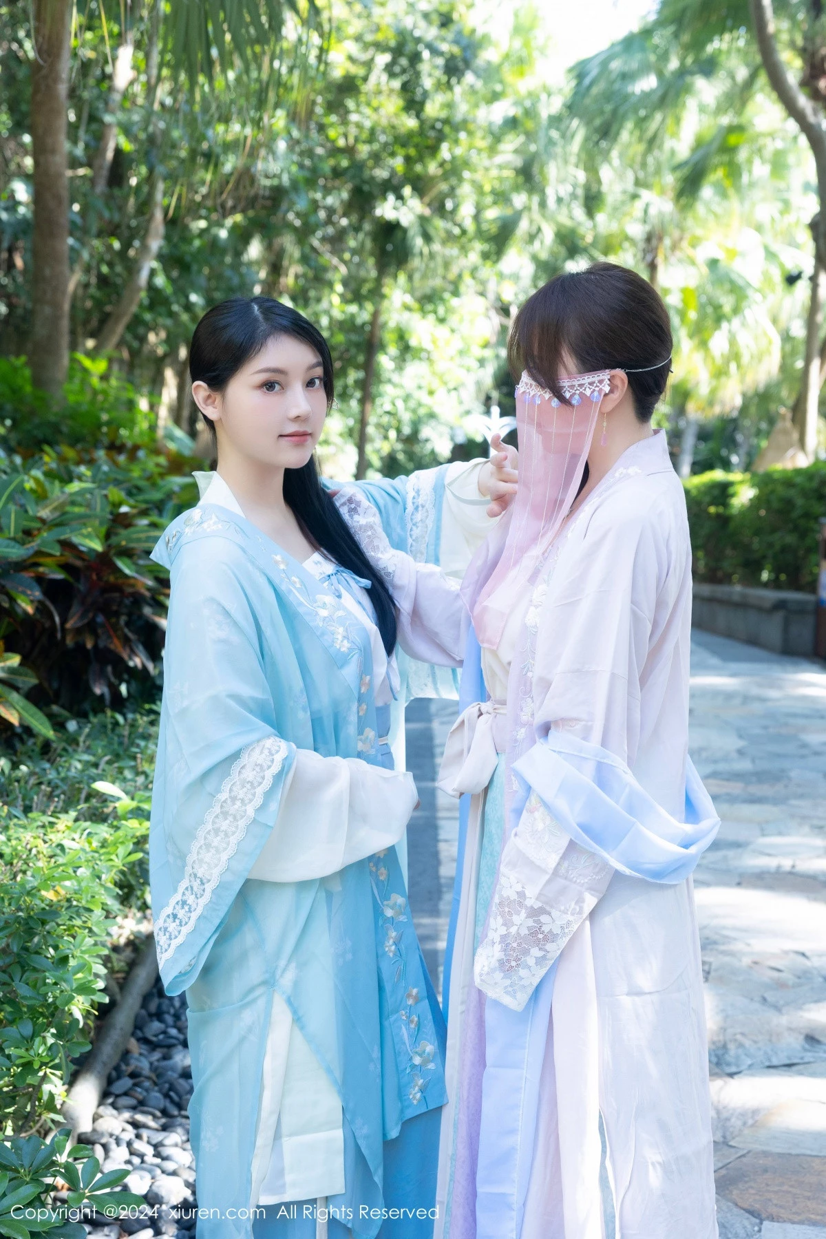 秀人集.com_[XiuRen秀人网]No.8137_模特合集女神豆瓣酱性感姐妹花私房情趣古典服饰完美诱惑写真84P