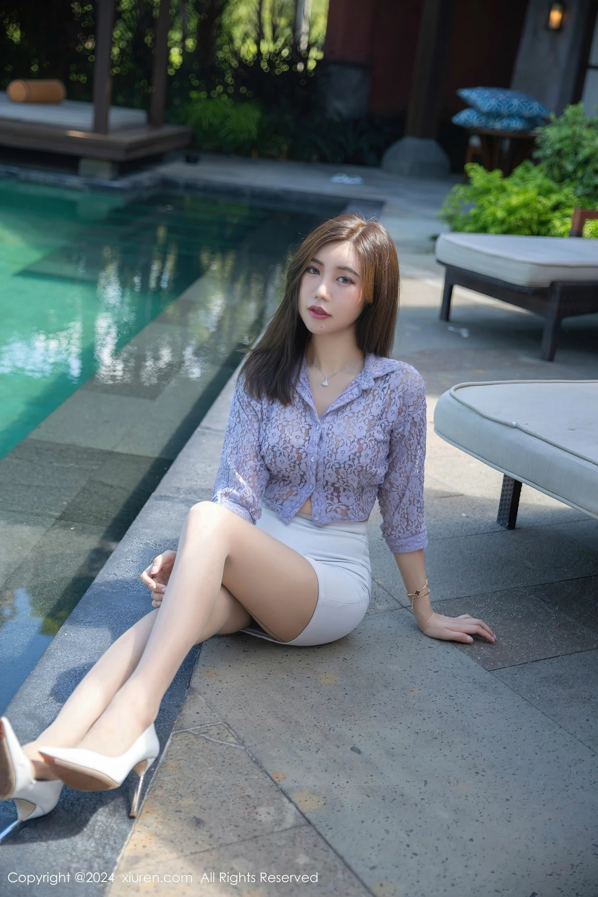 秀人集.com_[XiuRen秀人网]No.8299_女神绮里嘉ula约会场景性感黑色内衣配原色丝袜秀曼妙身姿诱惑写真70P