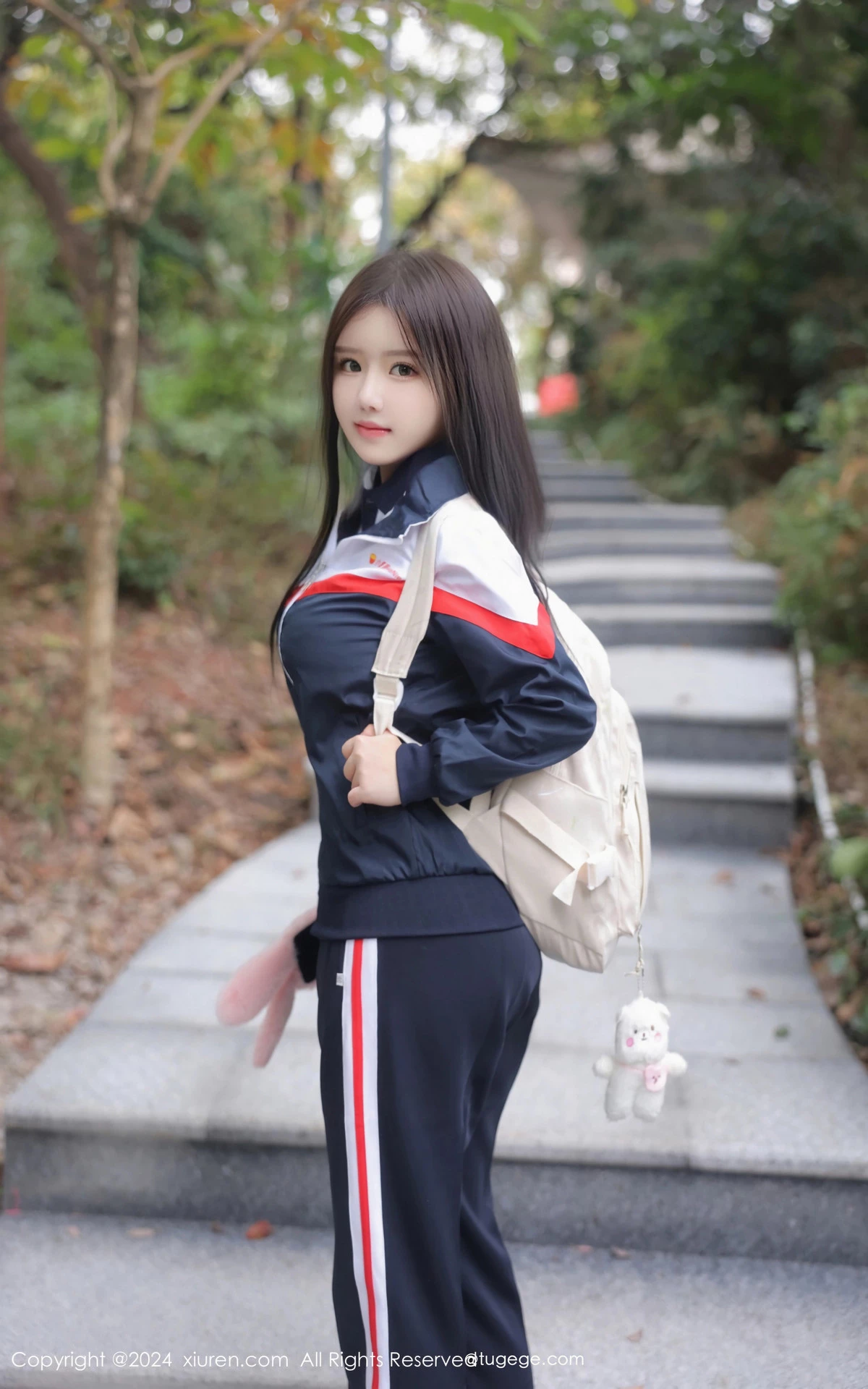 秀人集.com_[XiuRen秀人网]No.8335_模特小薯条nienie户外性感学生运动装露超薄肉丝撩人诱惑写真88P