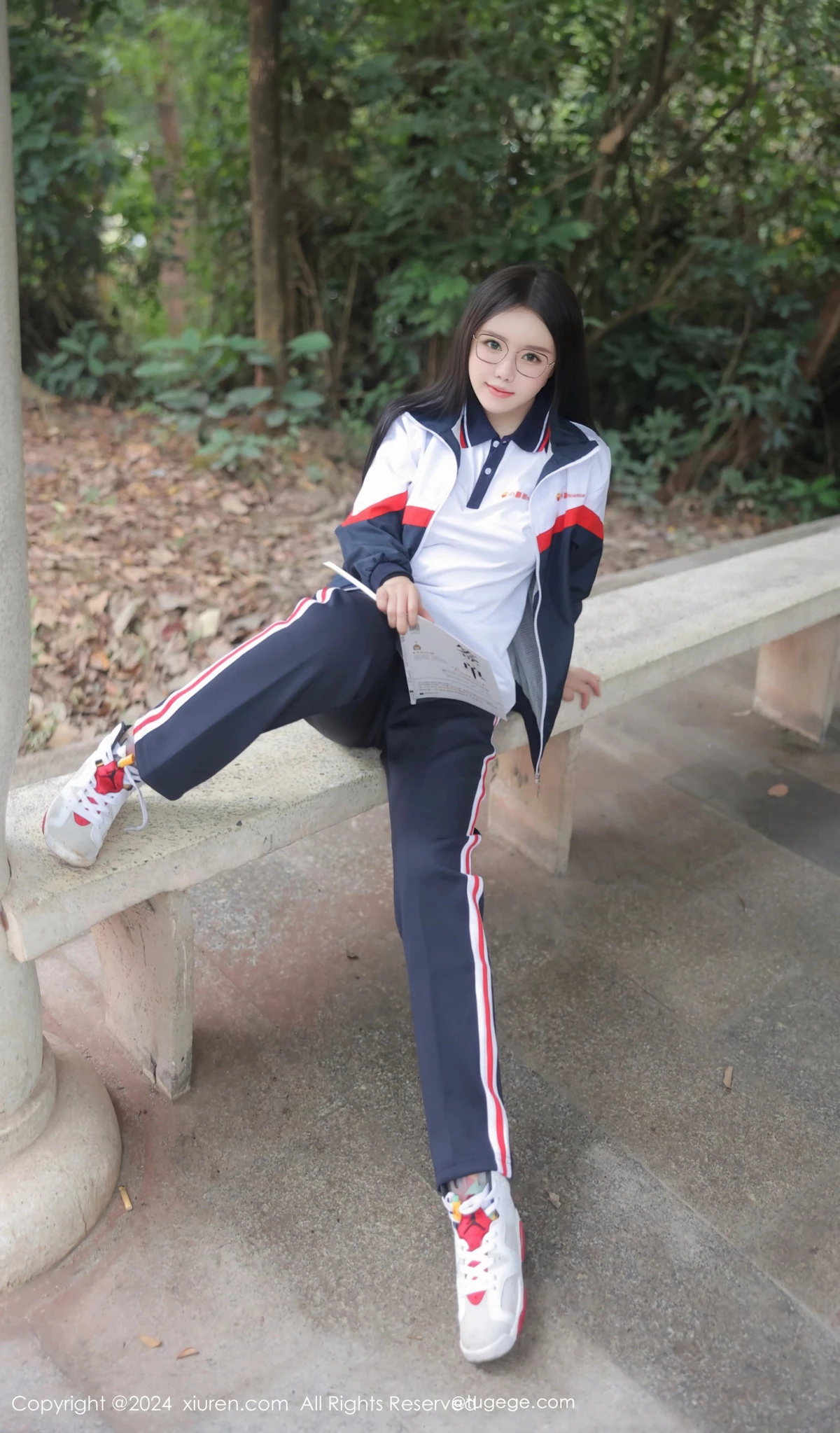 秀人集.com_[XiuRen秀人网]No.8335_模特小薯条nienie户外性感学生运动装露超薄肉丝撩人诱惑写真88P