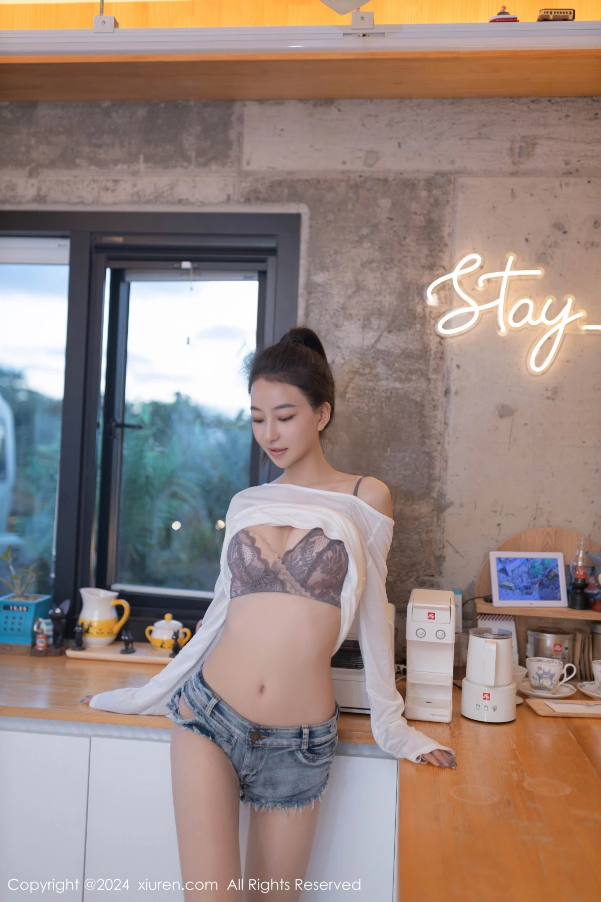 秀人集.com_[XiuRen秀人网]No.8345_模特熊小诺性感白T露蕾丝内衣配开档肉丝秀曼妙身姿诱惑写真82P