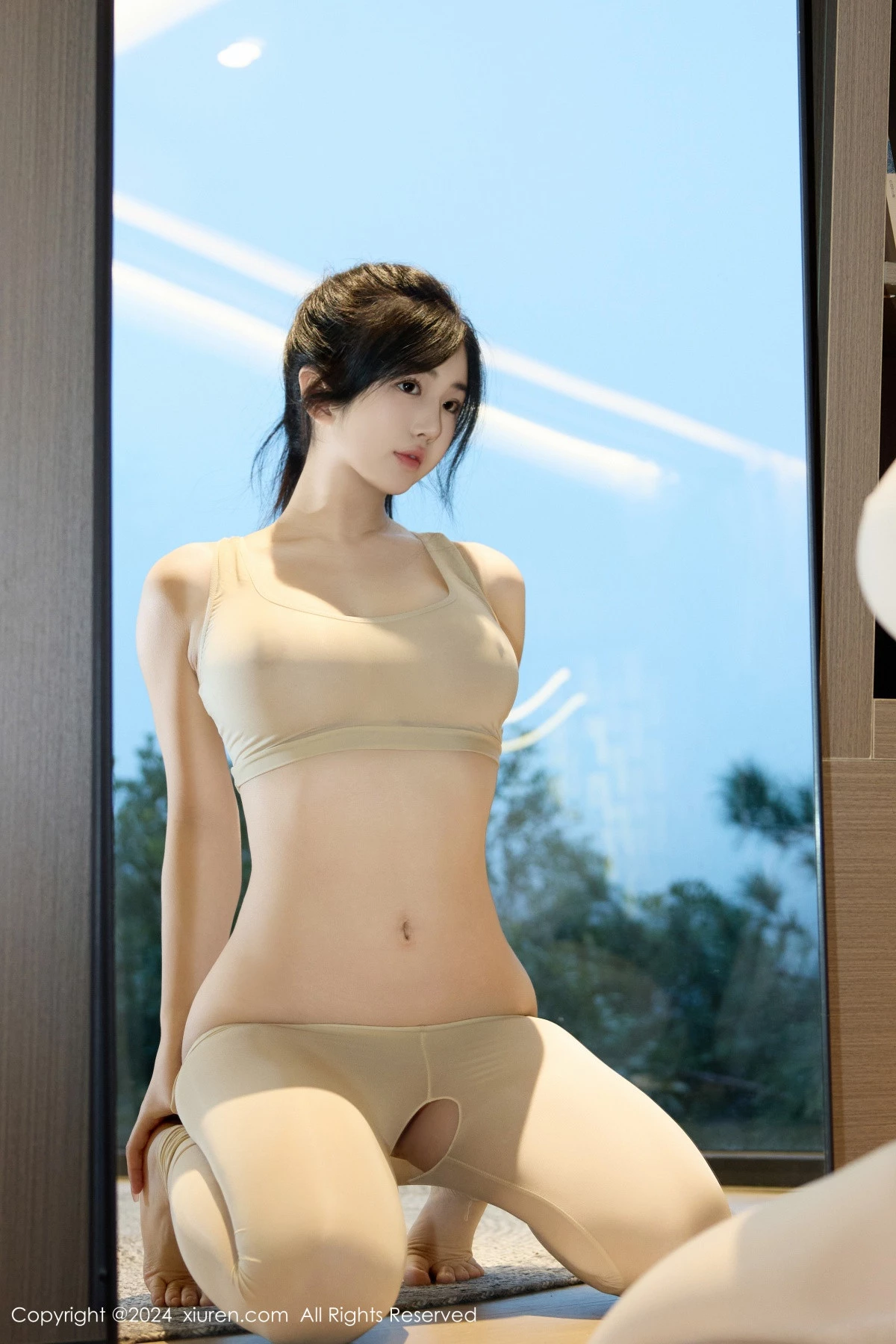 秀人集.com_[XiuRen秀人网]No.8348_模特陈小花私房性感薄透肉色瑜伽服半脱秀丰满身姿惹火诱惑写真76P