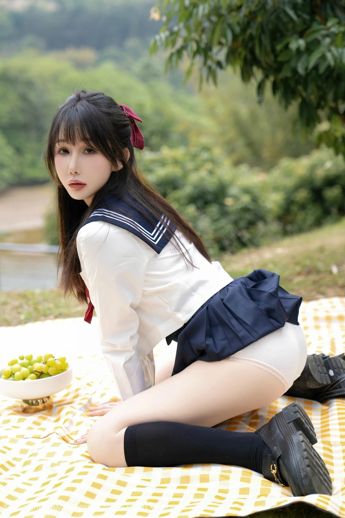 秀人集.com_[XiuRen秀人网]No.8365_模特波巧酱长白山旅拍性感学妹制服配黑丝袜秀曼妙身姿诱惑写真85P