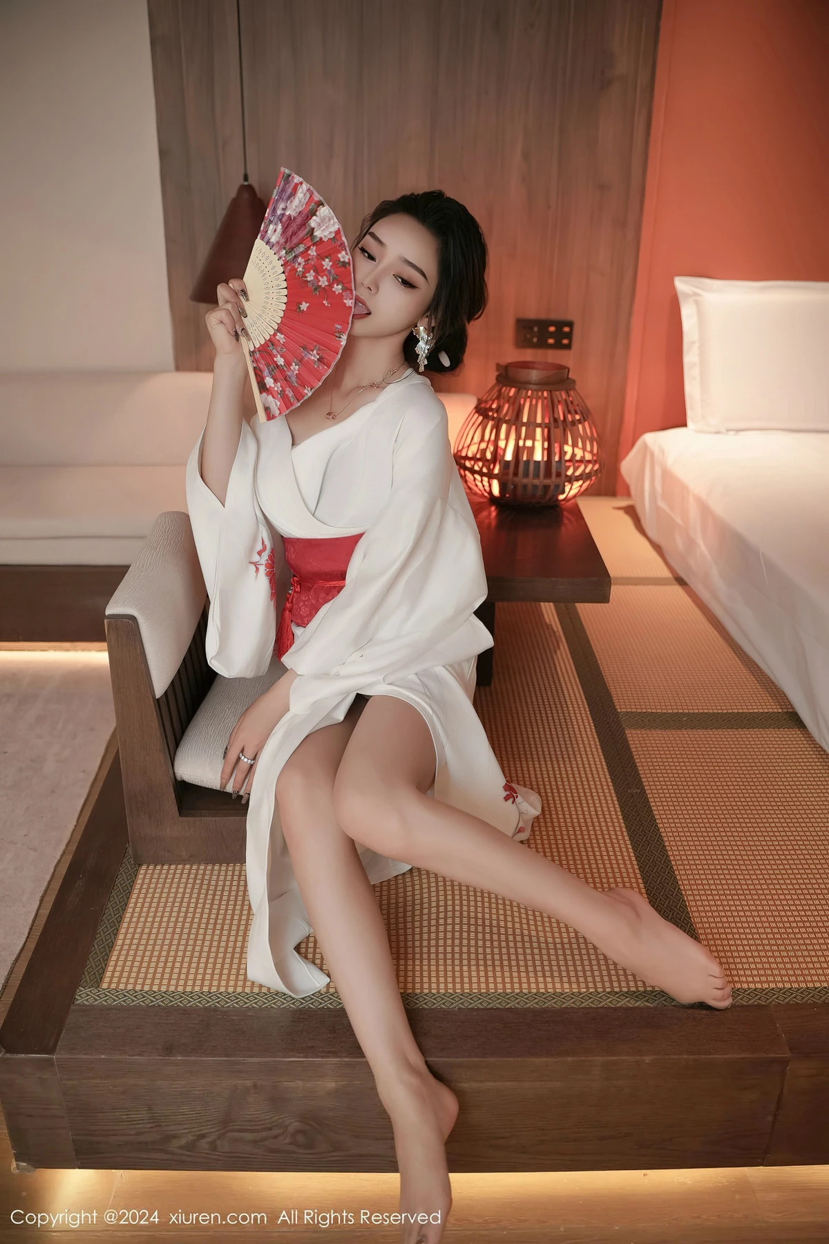 秀人集.com_[XiuRen秀人网]No.8367_模特苏曼兮宾馆场景性感白色日系和服半撩秀翘臀美腿诱惑写真85P