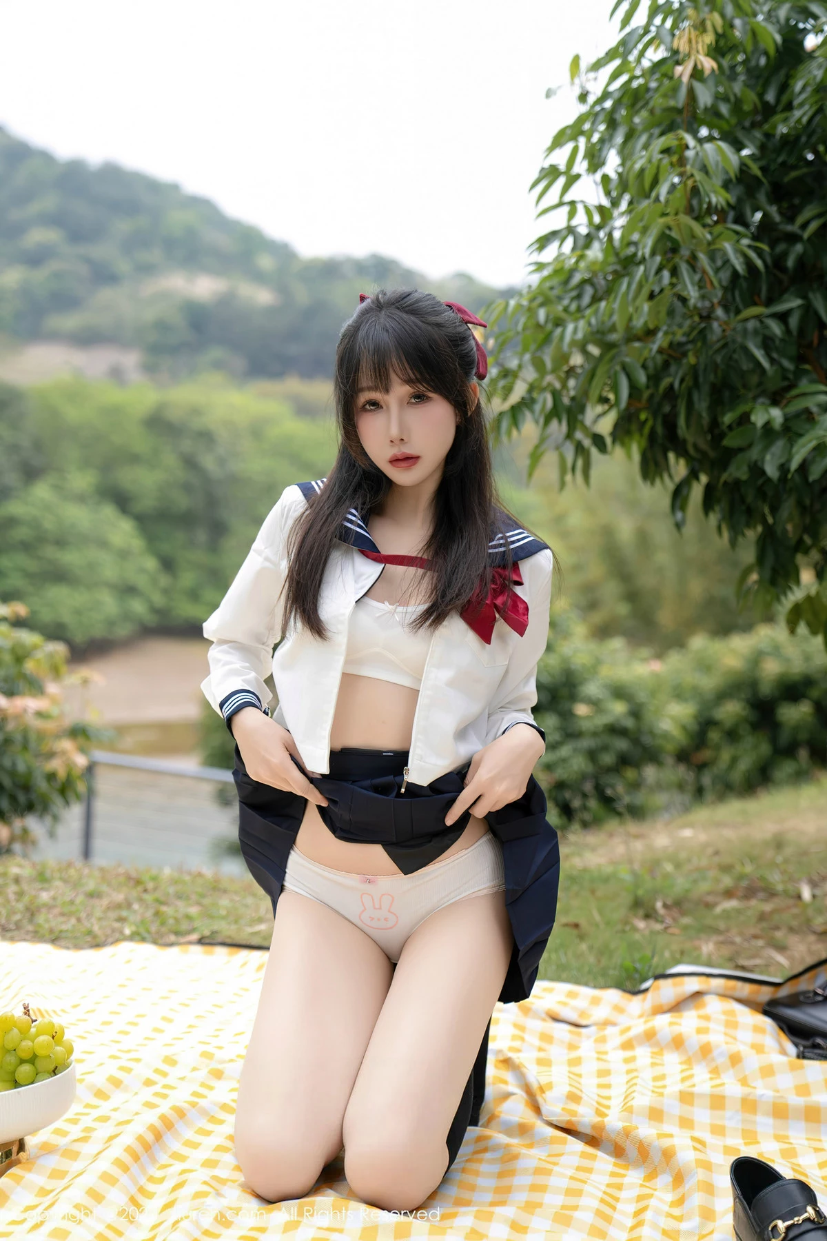 秀人集.com_[XiuRen秀人网]No.8365_模特波巧酱长白山旅拍性感学妹制服配黑丝袜秀曼妙身姿诱惑写真85P