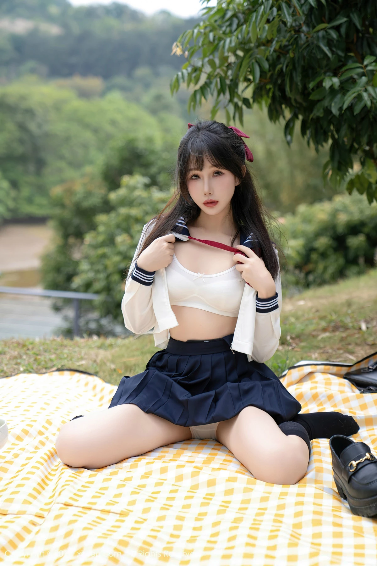 秀人集.com_[XiuRen秀人网]No.8365_模特波巧酱长白山旅拍性感学妹制服配黑丝袜秀曼妙身姿诱惑写真85P