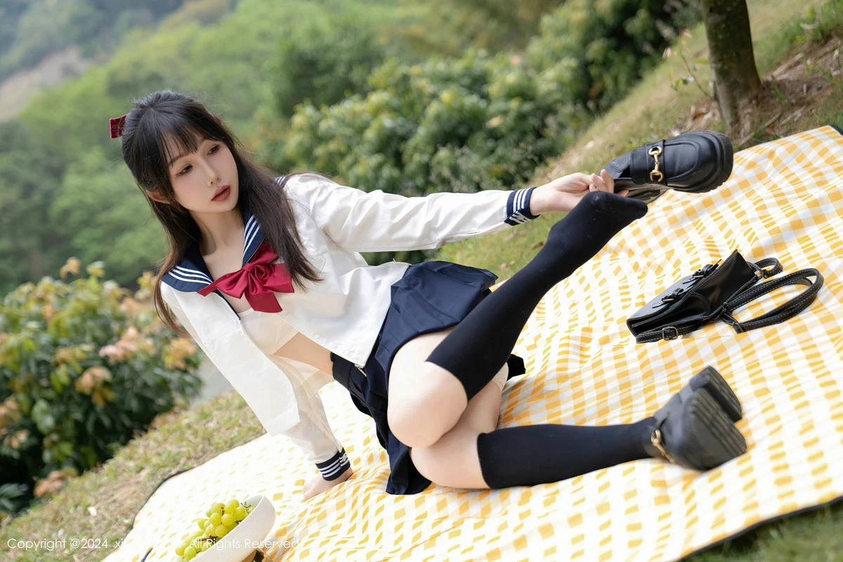 秀人集.com_[XiuRen秀人网]No.8365_模特波巧酱长白山旅拍性感学妹制服配黑丝袜秀曼妙身姿诱惑写真85P