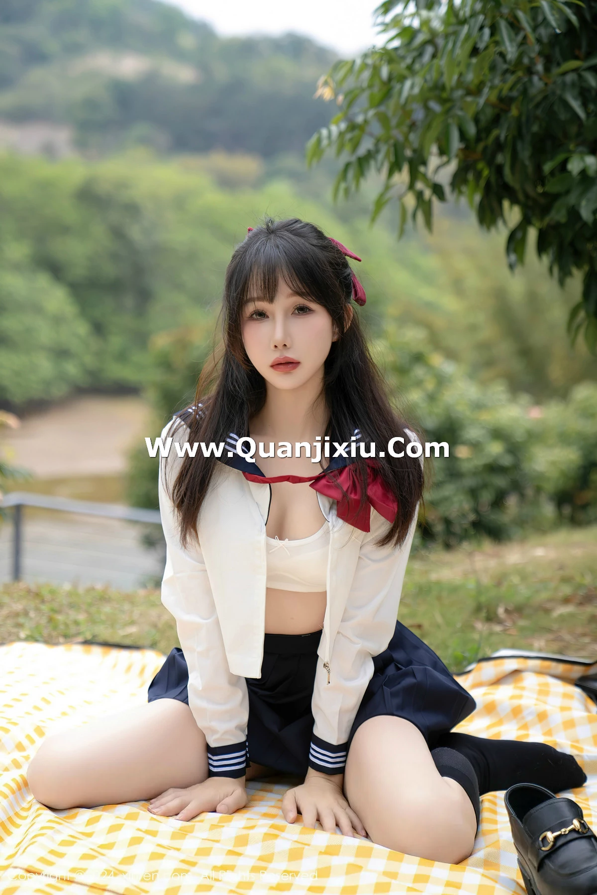 秀人集.com_[XiuRen秀人网]No.8365_模特波巧酱长白山旅拍性感学妹制服配黑丝袜秀曼妙身姿诱惑写真85P