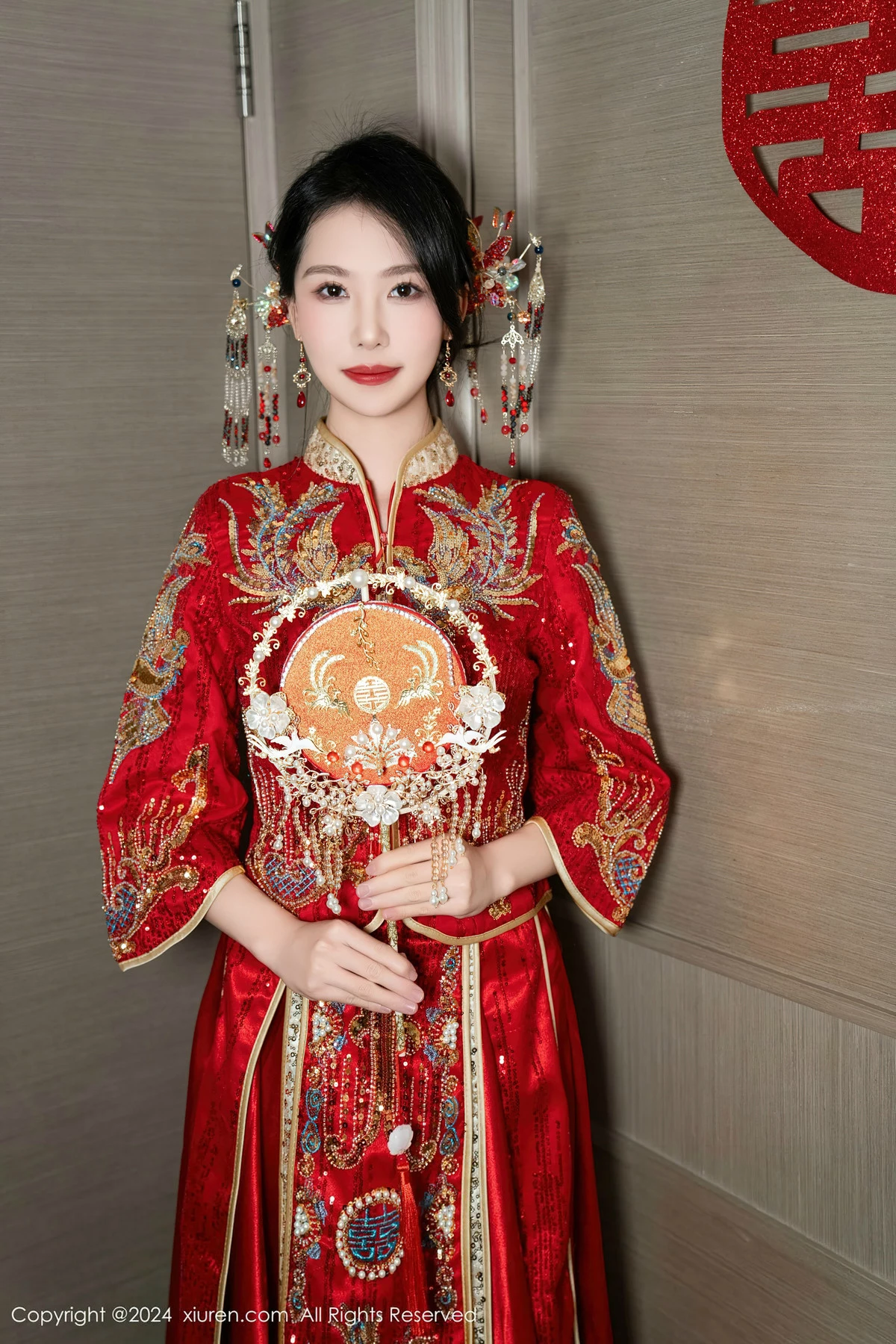 秀人集.com_[XiuRen秀人网]No.8376_模特利世性感红色新娘妆露红色内衣配超薄闪亮肉丝完美诱惑写真95P