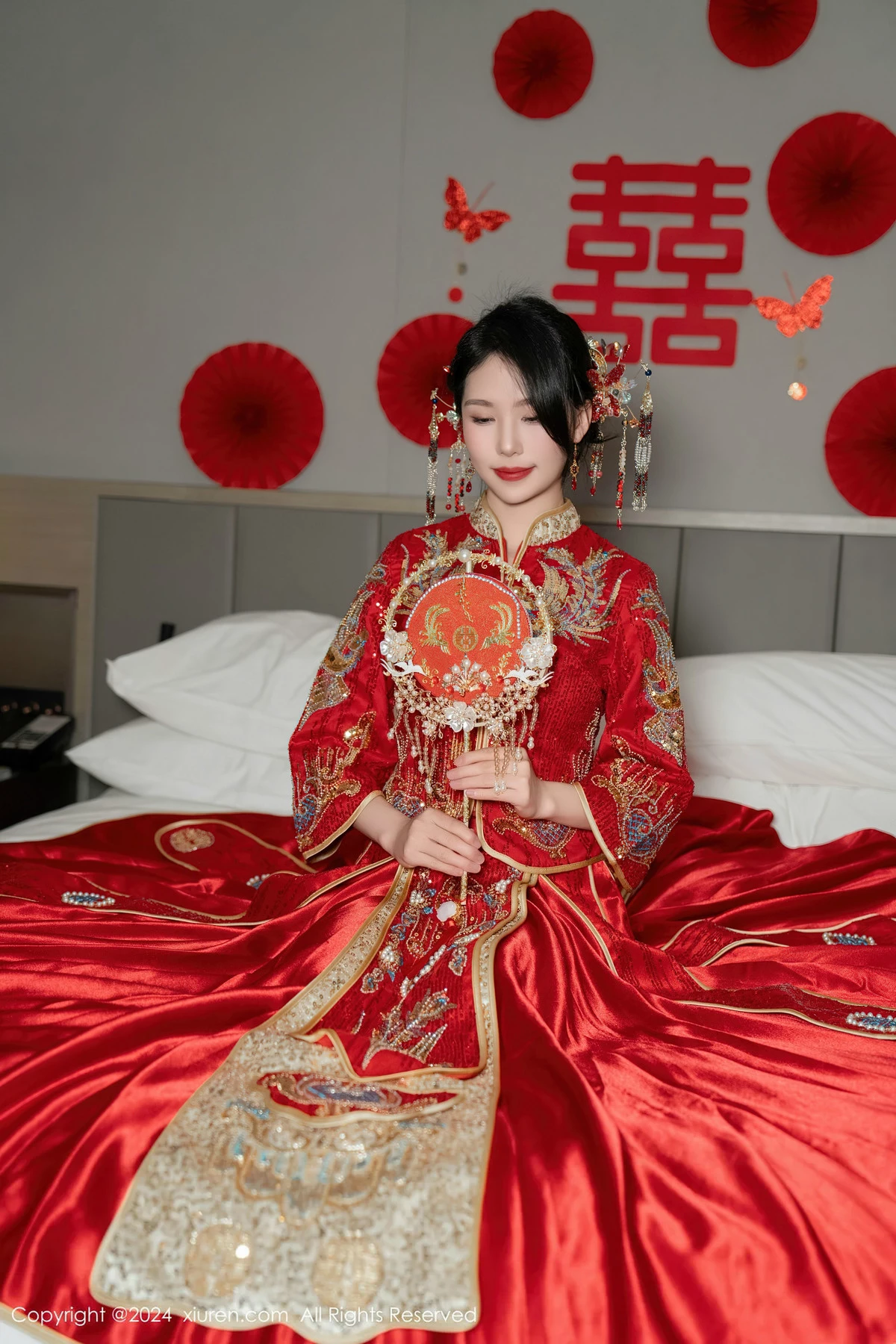 秀人集.com_[XiuRen秀人网]No.8376_模特利世性感红色新娘妆露红色内衣配超薄闪亮肉丝完美诱惑写真95P