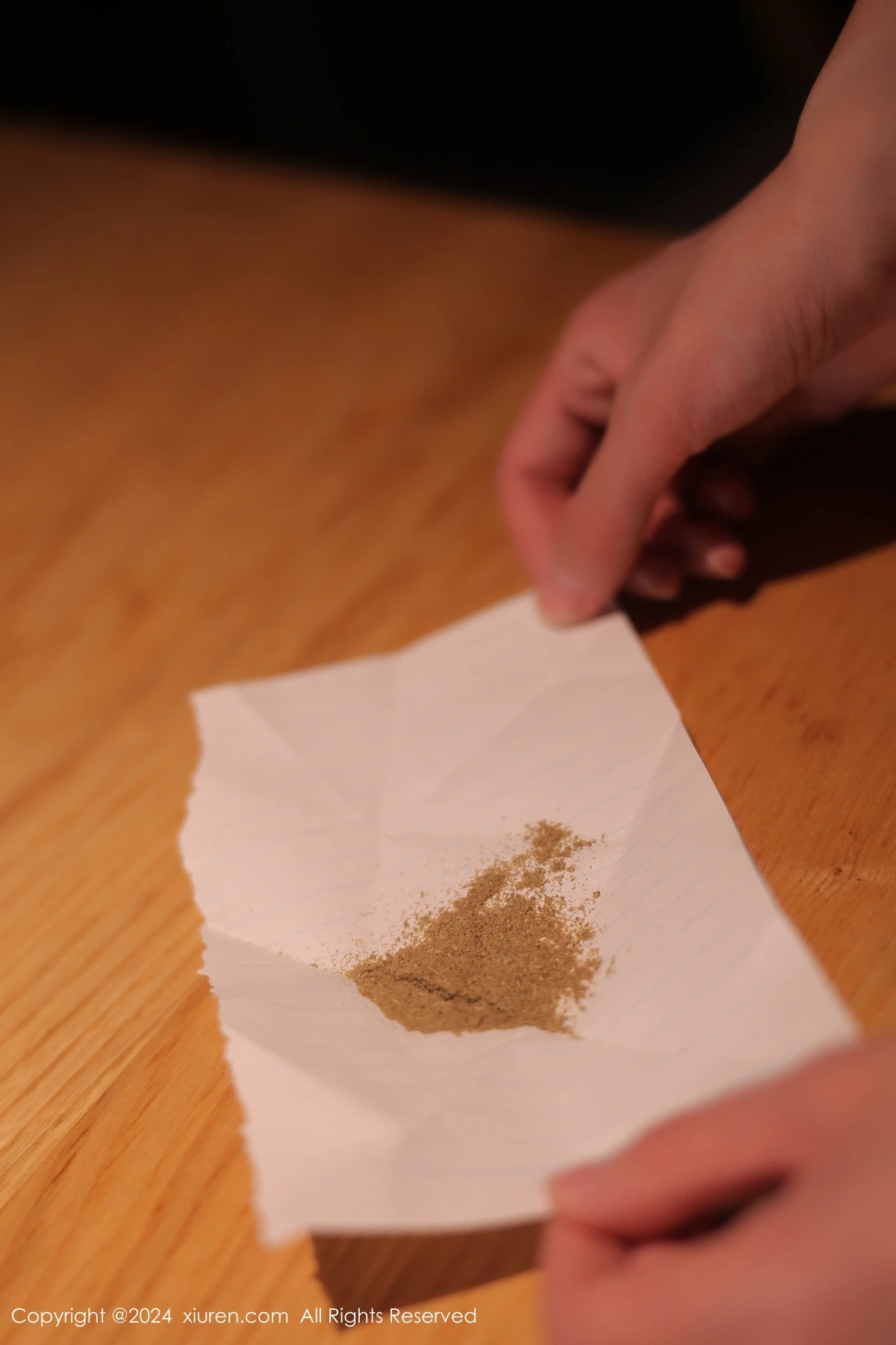 秀人集.com_[XiuRen秀人网]No.8388_模特桃妖夭性感咖啡色围裙配超薄无内肉丝秀惹火身材诱惑写真94P