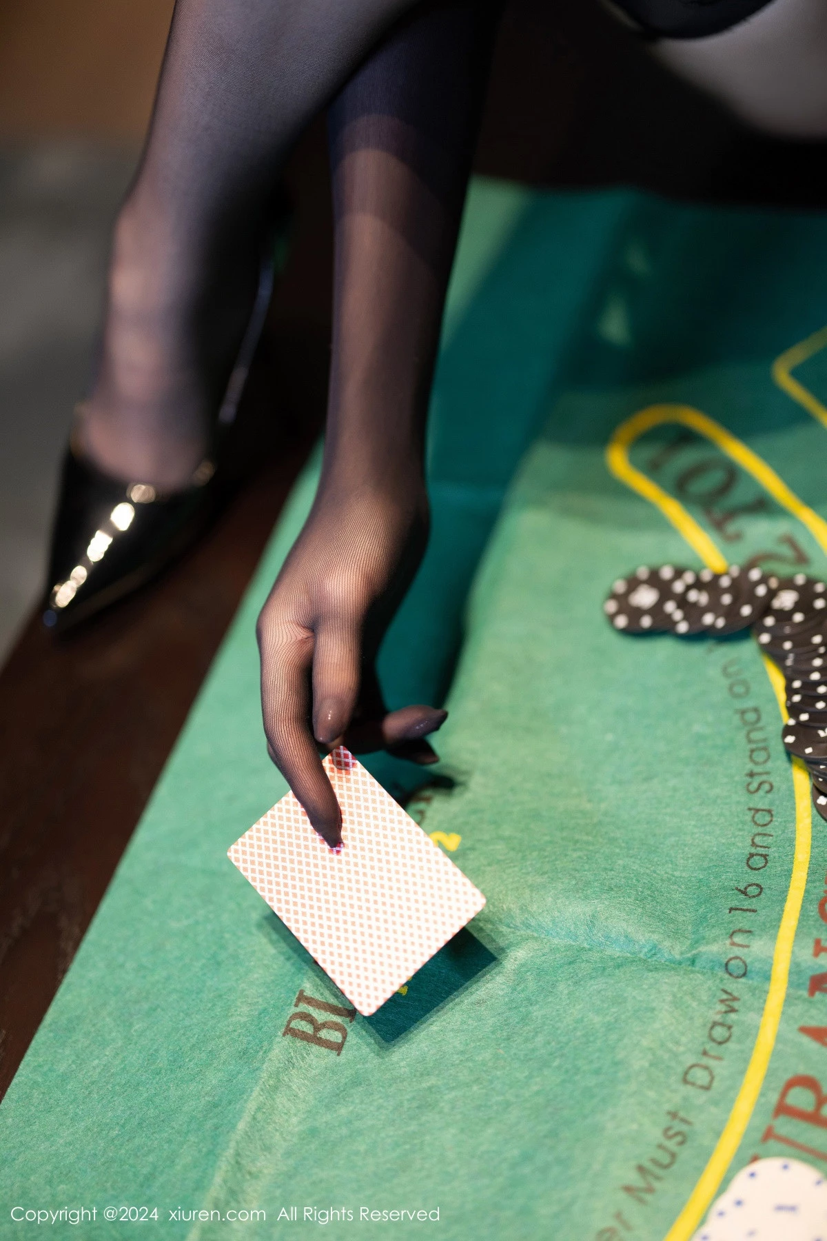 秀人集.com_[XiuRen秀人网]No.8385_模特徐莉芝Booty黑色露背上衣+皮质连衣裙秀曼妙身姿诱惑写真92P