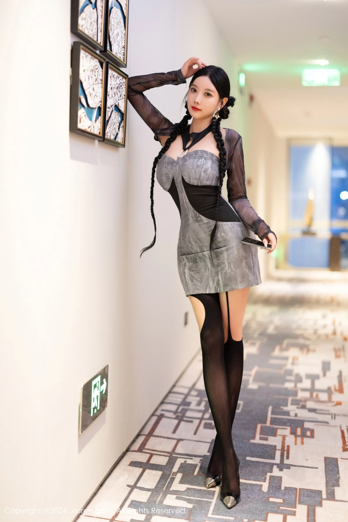 秀人集.com_[XiuRen秀人网]No.8403_女神杨晨晨Yome性感黑色轻透上衣配黑丝袜秀丰腴身材诱惑写真80P