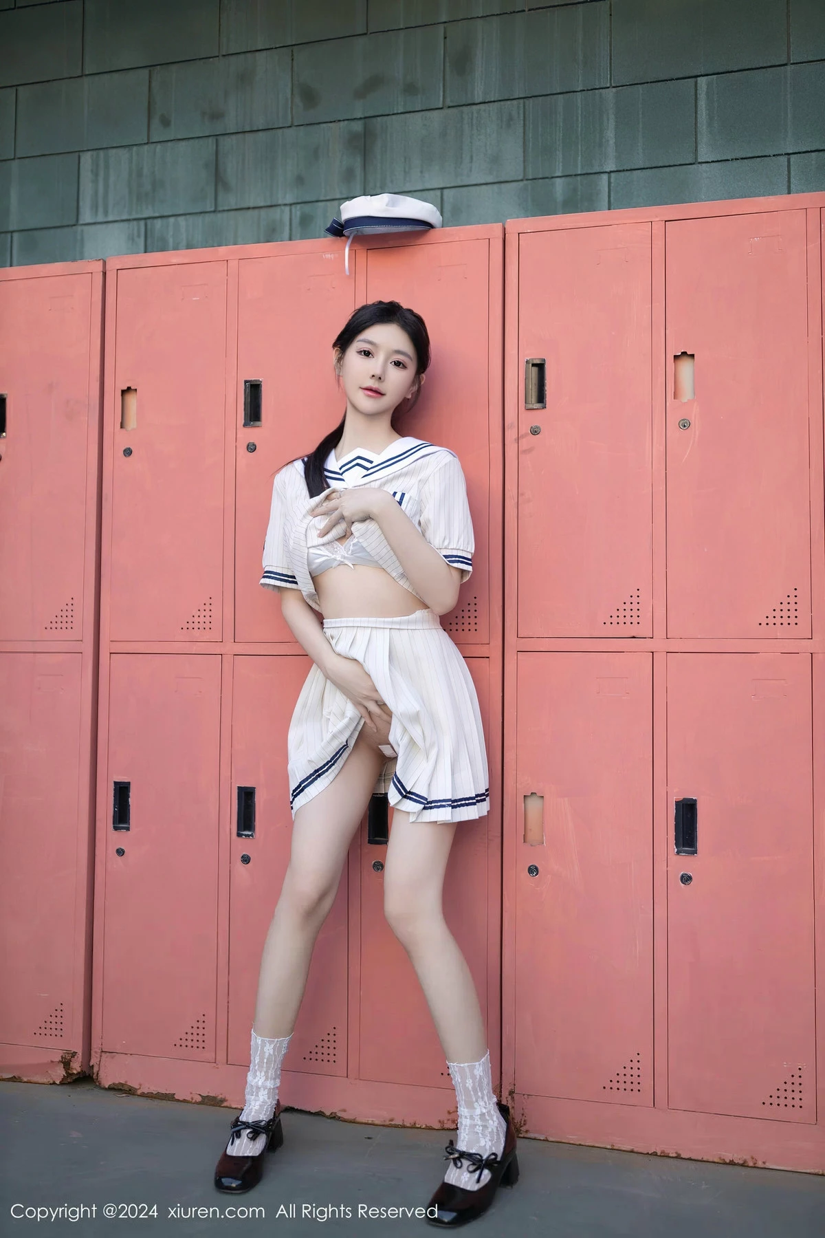秀人集.com_[XiuRen秀人网]No.8280_模特幼幼性感白色学生短裙制服露白色内衣秀完美身材诱惑写真80P