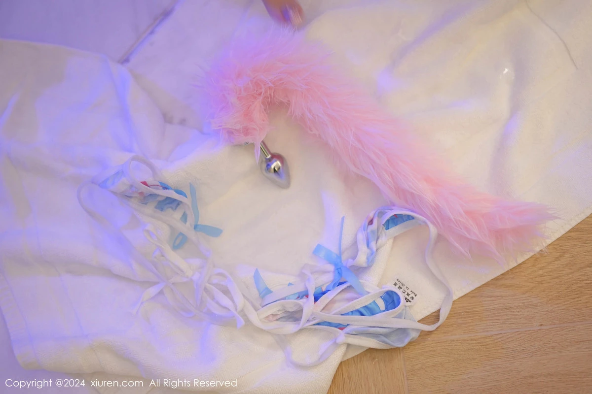 秀人集.com_[XiuRen秀人网]No.8478_女神妲己_Toxic私房浴室性感三点式连体内衣秀丰腴身姿诱惑写真88P