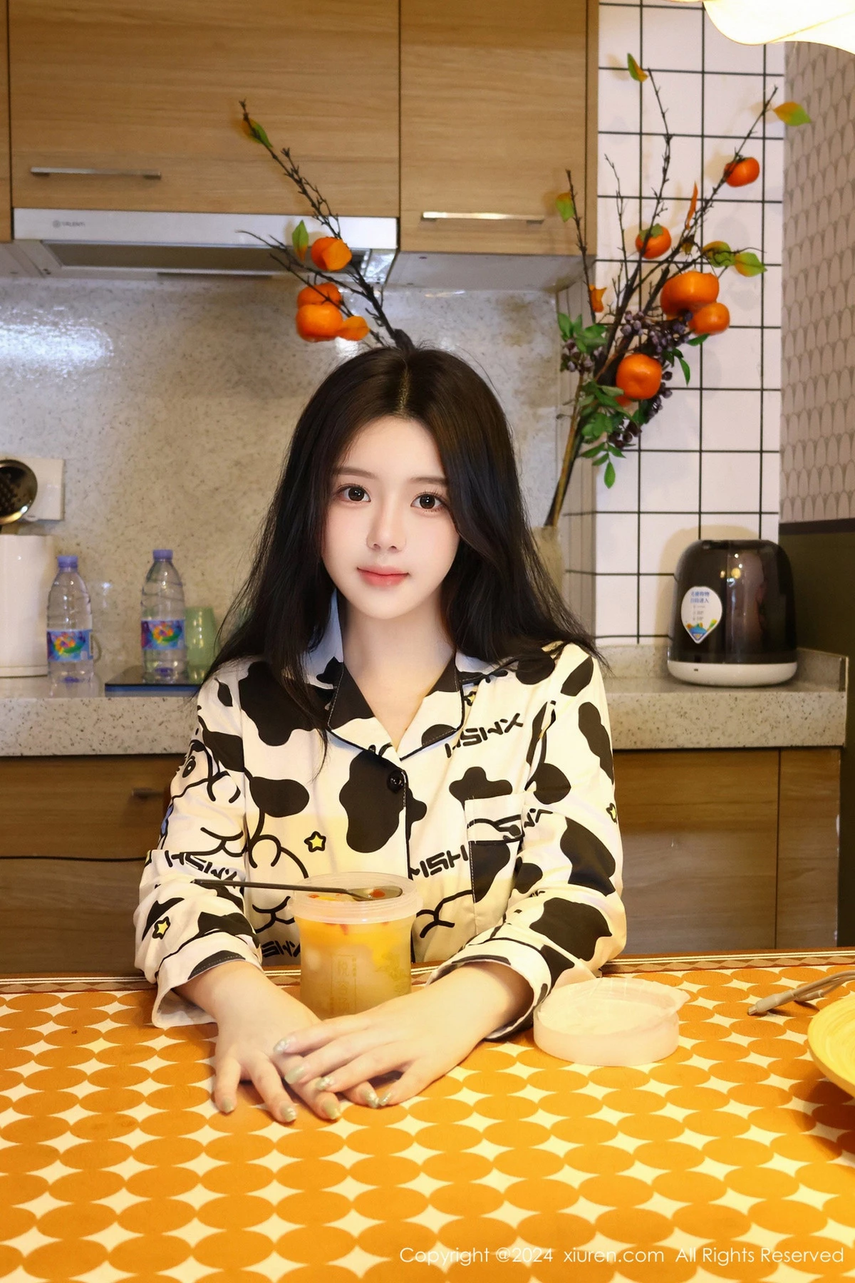 秀人集.com_[XiuRen秀人网]No.8517_模特小薯条nienie性感花色睡衣+透明胶衣短裙秀惹火身材诱惑写真78P