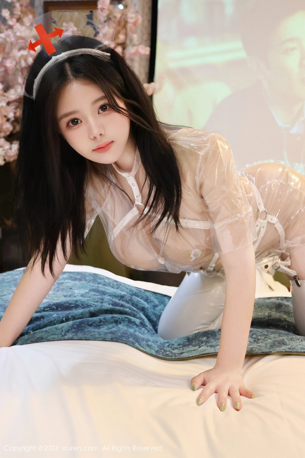 秀人集.com_[XiuRen秀人网]No.8517_模特小薯条nienie性感花色睡衣+透明胶衣短裙秀惹火身材诱惑写真78P