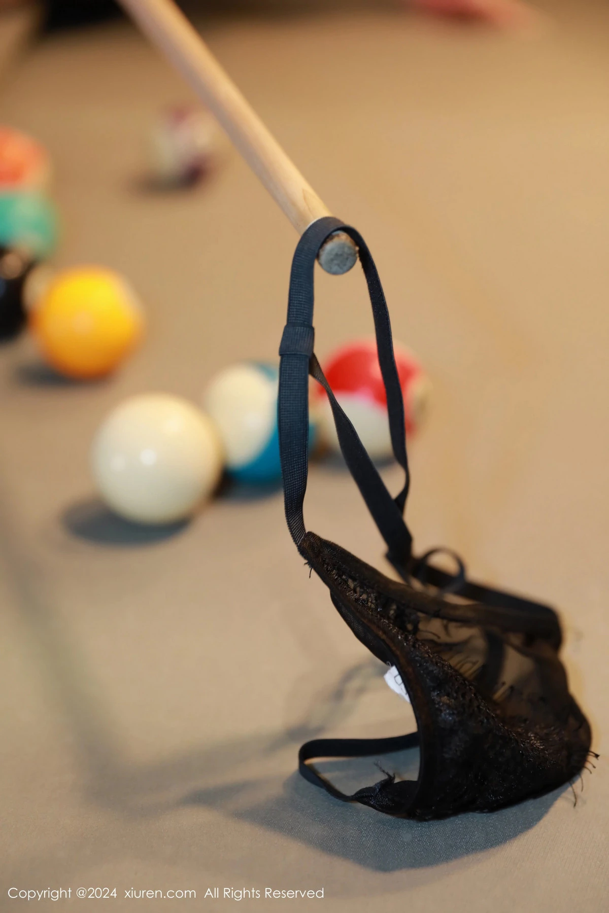 秀人集.com_[XiuRen秀人网]No.8505_模特王婉悠Queen台球场景性感白T配黑短裙秀丰满身材诱惑写真96P