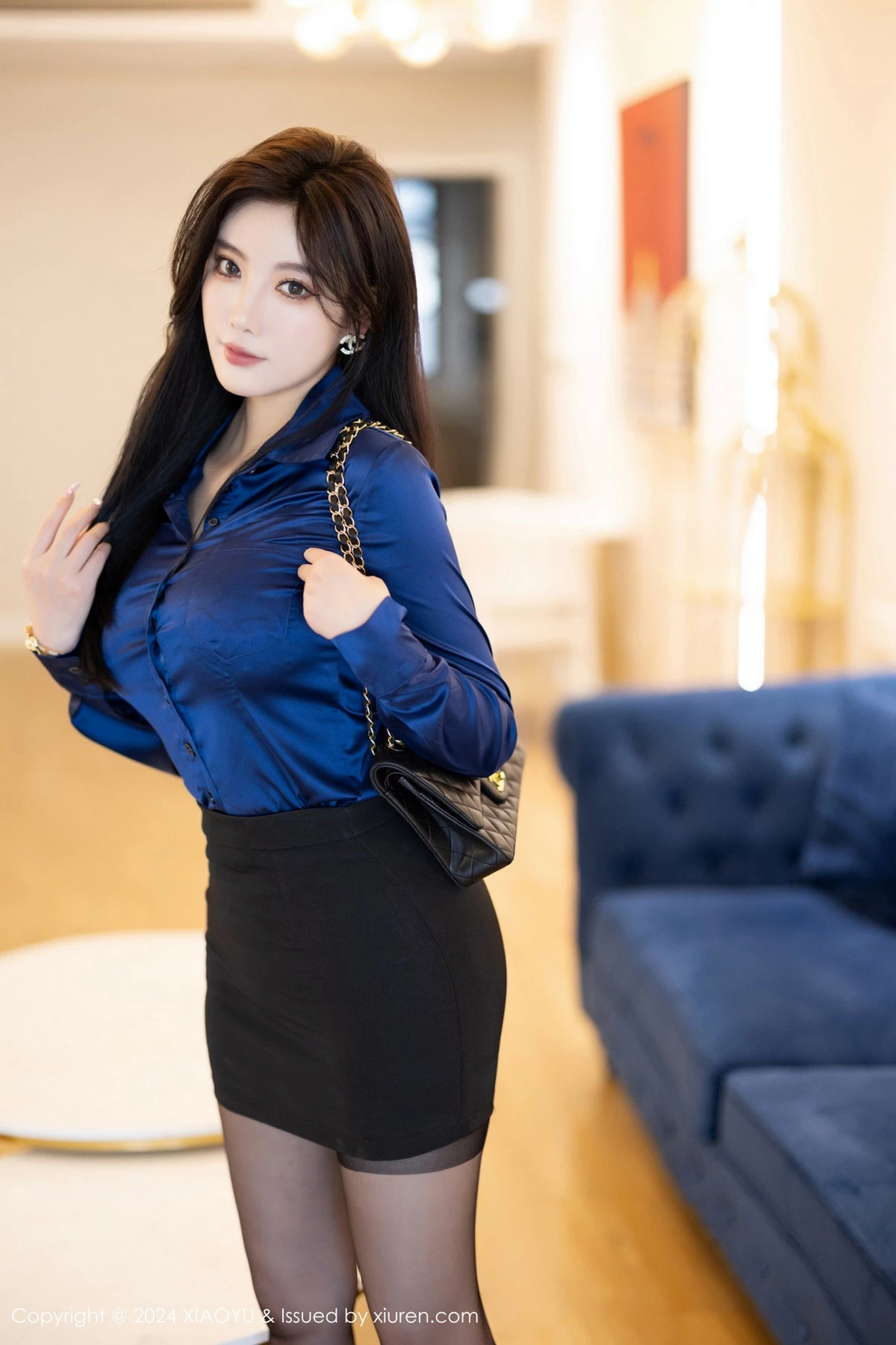 秀人集.com_[XiaoYu画语界]Vol.1240_女神杨晨晨Yome性感蓝色OL服饰配超薄黑丝秀完美身材诱惑写真82P