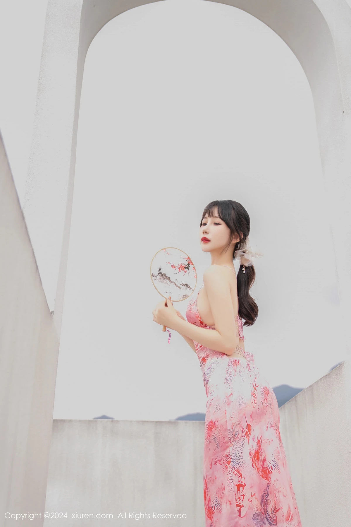 秀人集.com_[XiuRen秀人网]No.8535_模特波巧酱性感粉色露背连衣裙配开档肉丝秀曼妙身姿诱惑写真80P