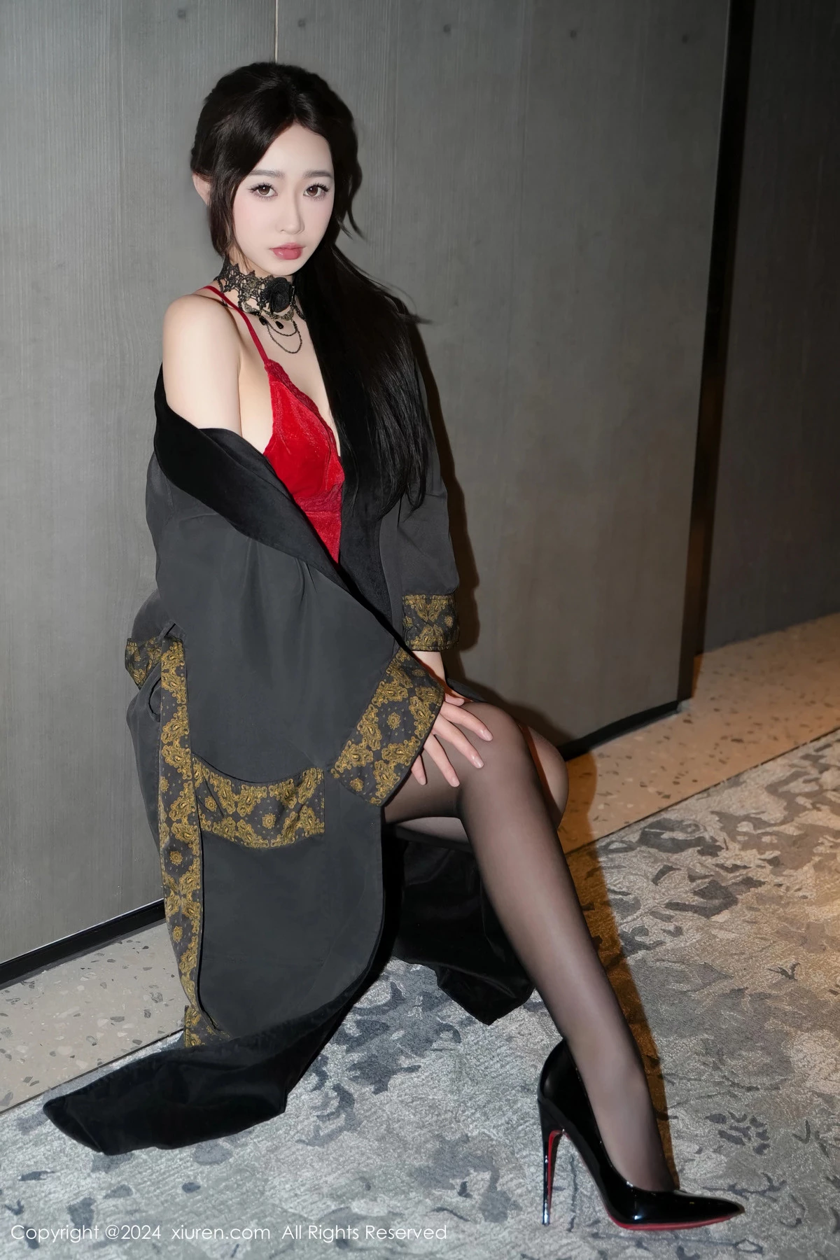 秀人集.com_[XiuRen秀人网]No.8547_模特软糖爱喝奶性感红色吊带短裙配黑丝吊袜秀曼妙身姿诱惑写真73P