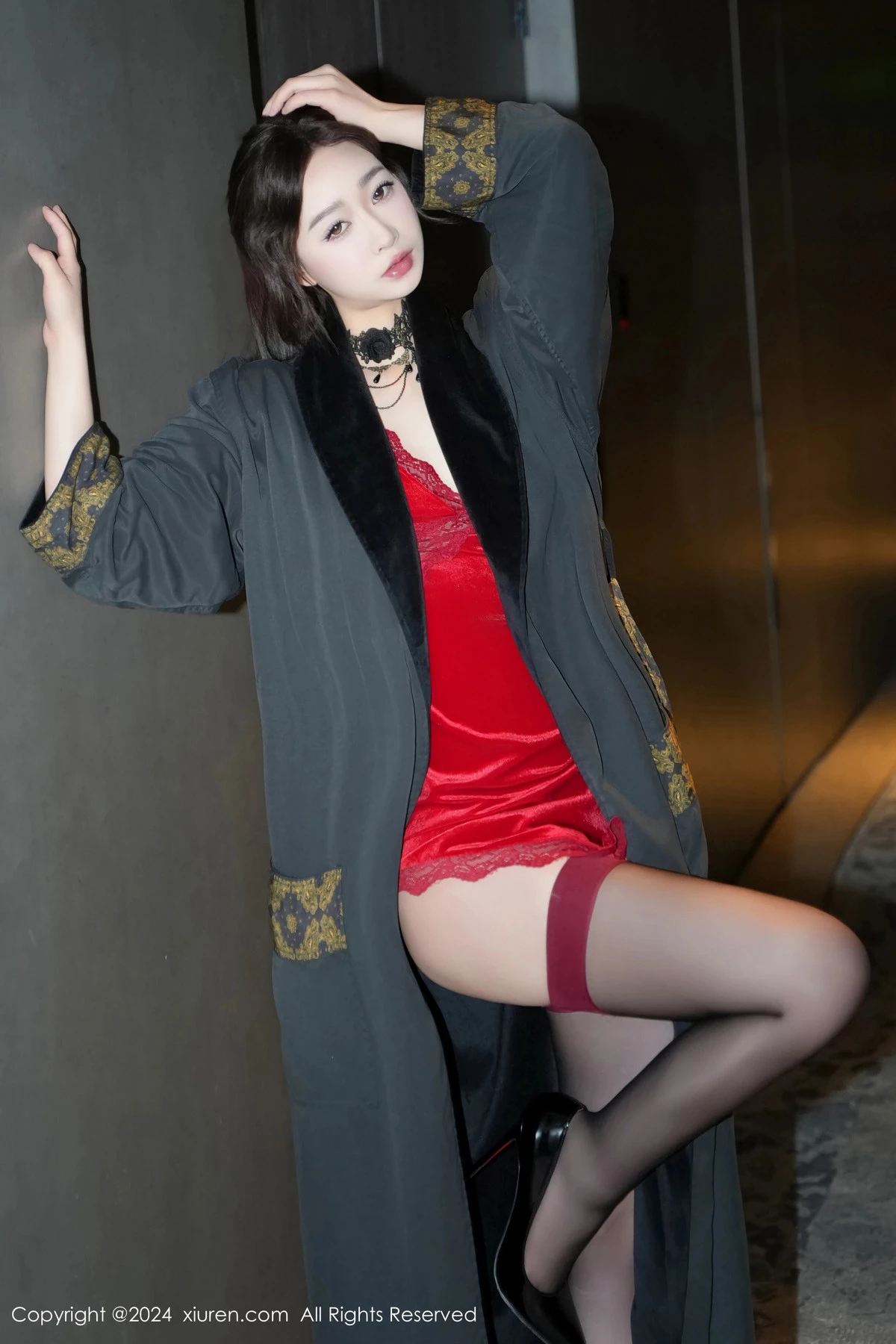 秀人集.com_[XiuRen秀人网]No.8547_模特软糖爱喝奶性感红色吊带短裙配黑丝吊袜秀曼妙身姿诱惑写真73P