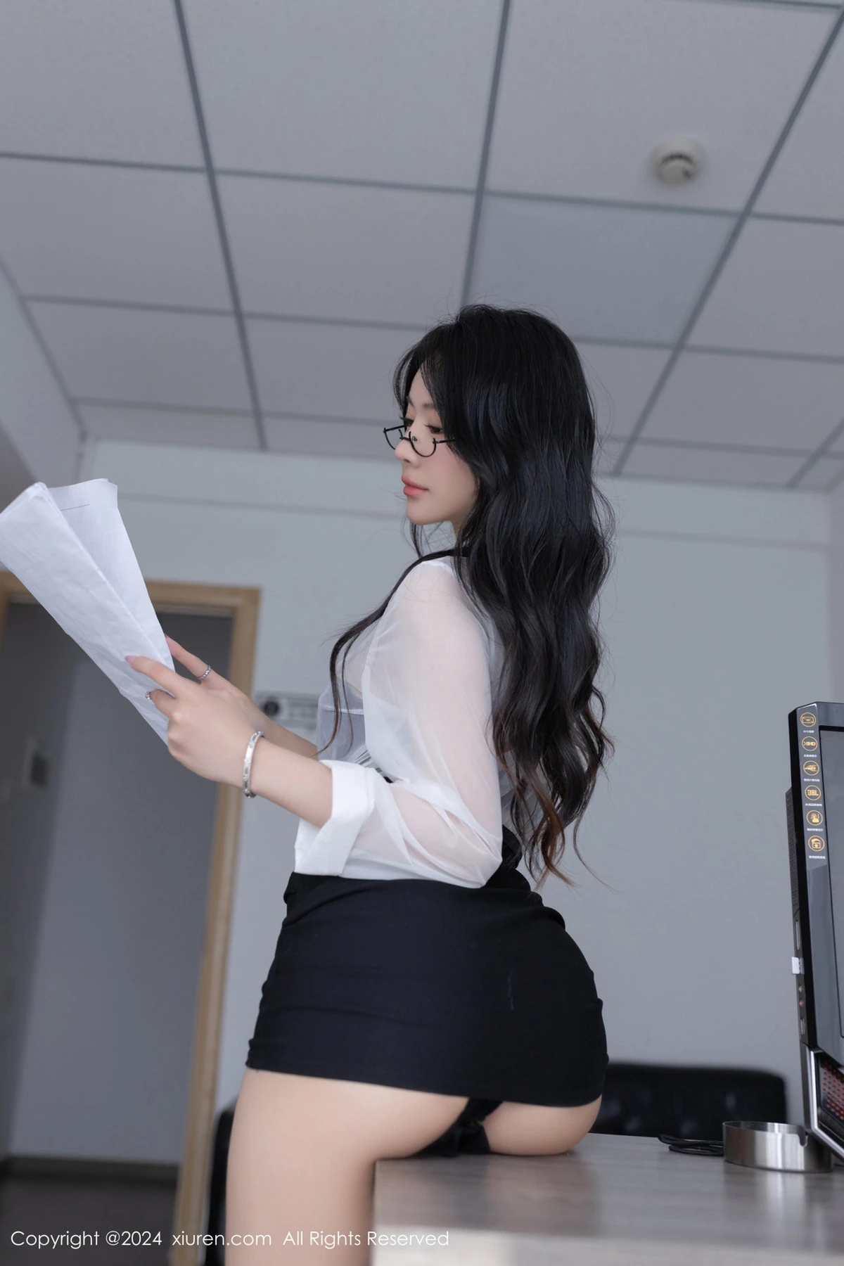 秀人集.com_[XiuRen秀人网]No.8560_模特幼幼性感秘书OL制服露黑色高叉连体衣秀完美身材诱惑写真80P