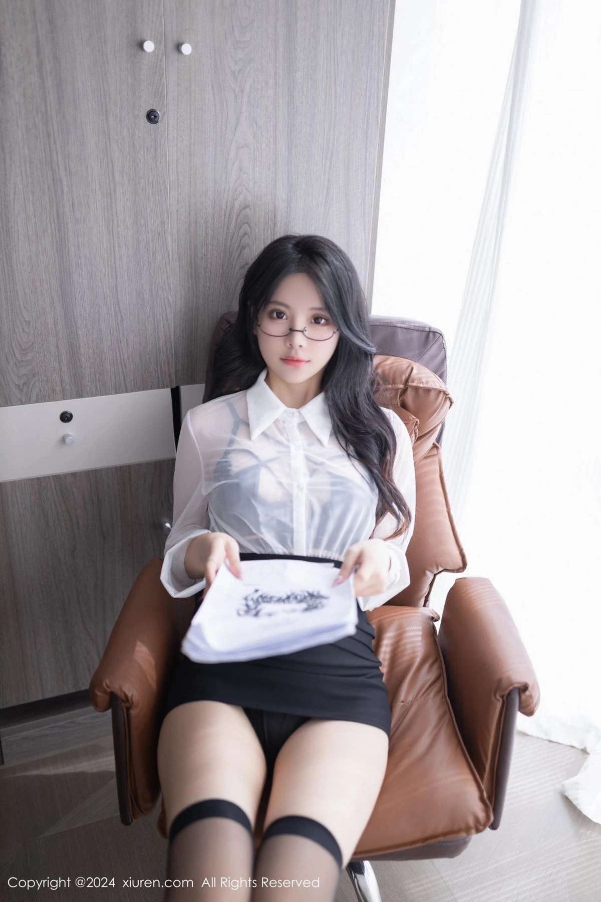 秀人集.com_[XiuRen秀人网]No.8560_模特幼幼性感秘书OL制服露黑色高叉连体衣秀完美身材诱惑写真80P