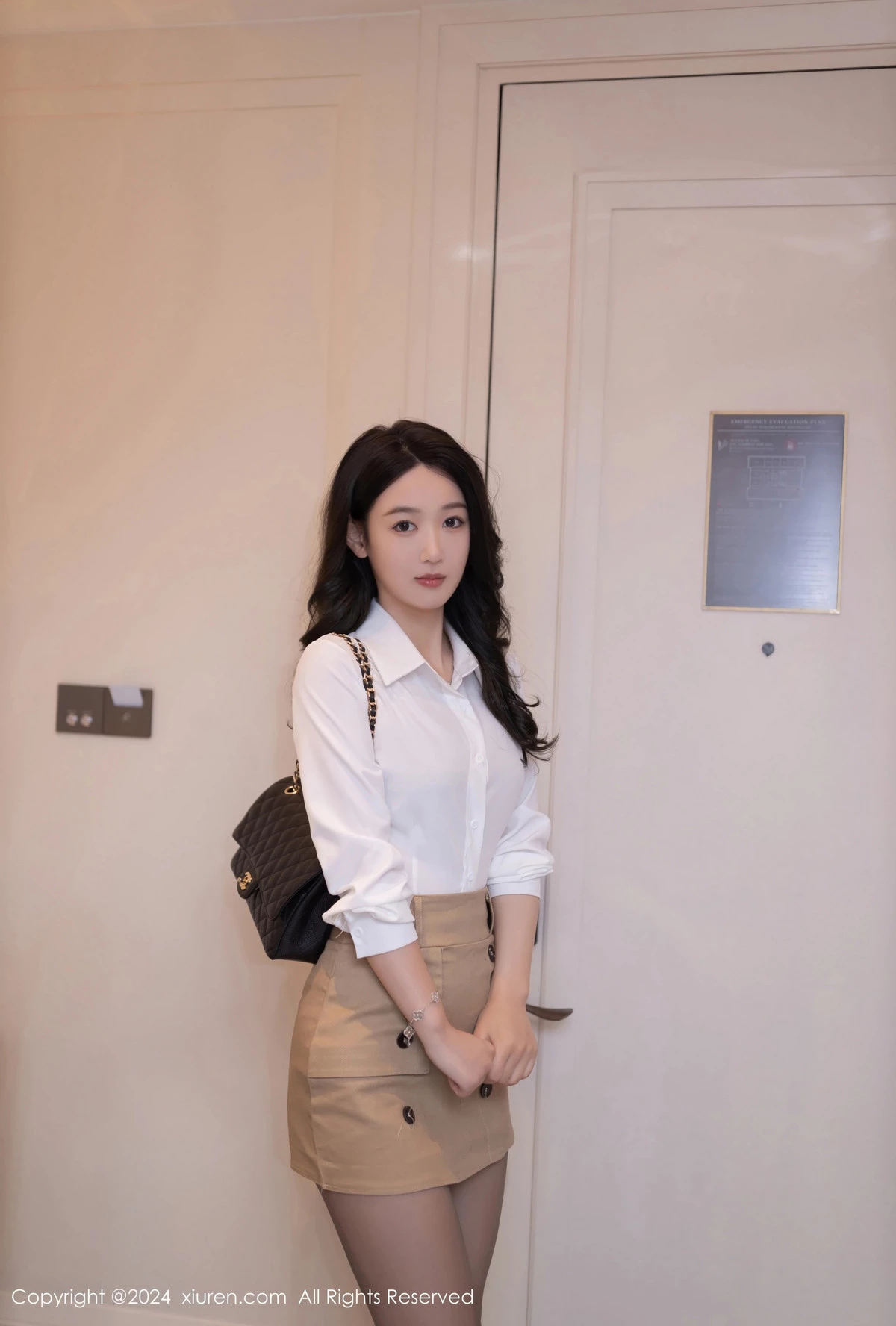 秀人集.com_[XiuRen秀人网]No.8571_模特唐安琪性感白色OL服饰配超薄黑丝秀曼妙身姿迷人诱惑写真80P