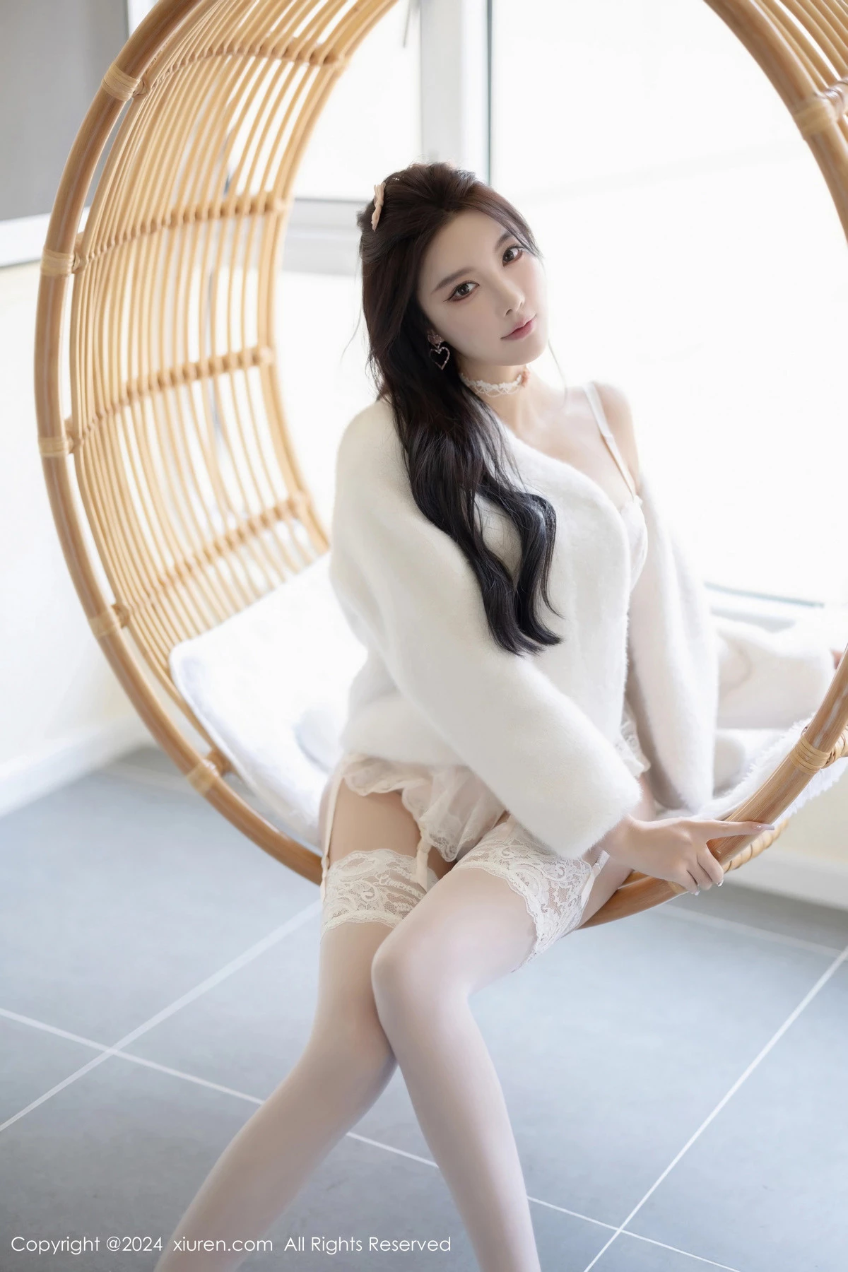 秀人集.com_[XiuRen秀人网]No.8570_女神杨晨晨Yome性感白色连衣短裙配白丝吊袜秀完美身材诱惑写真80P