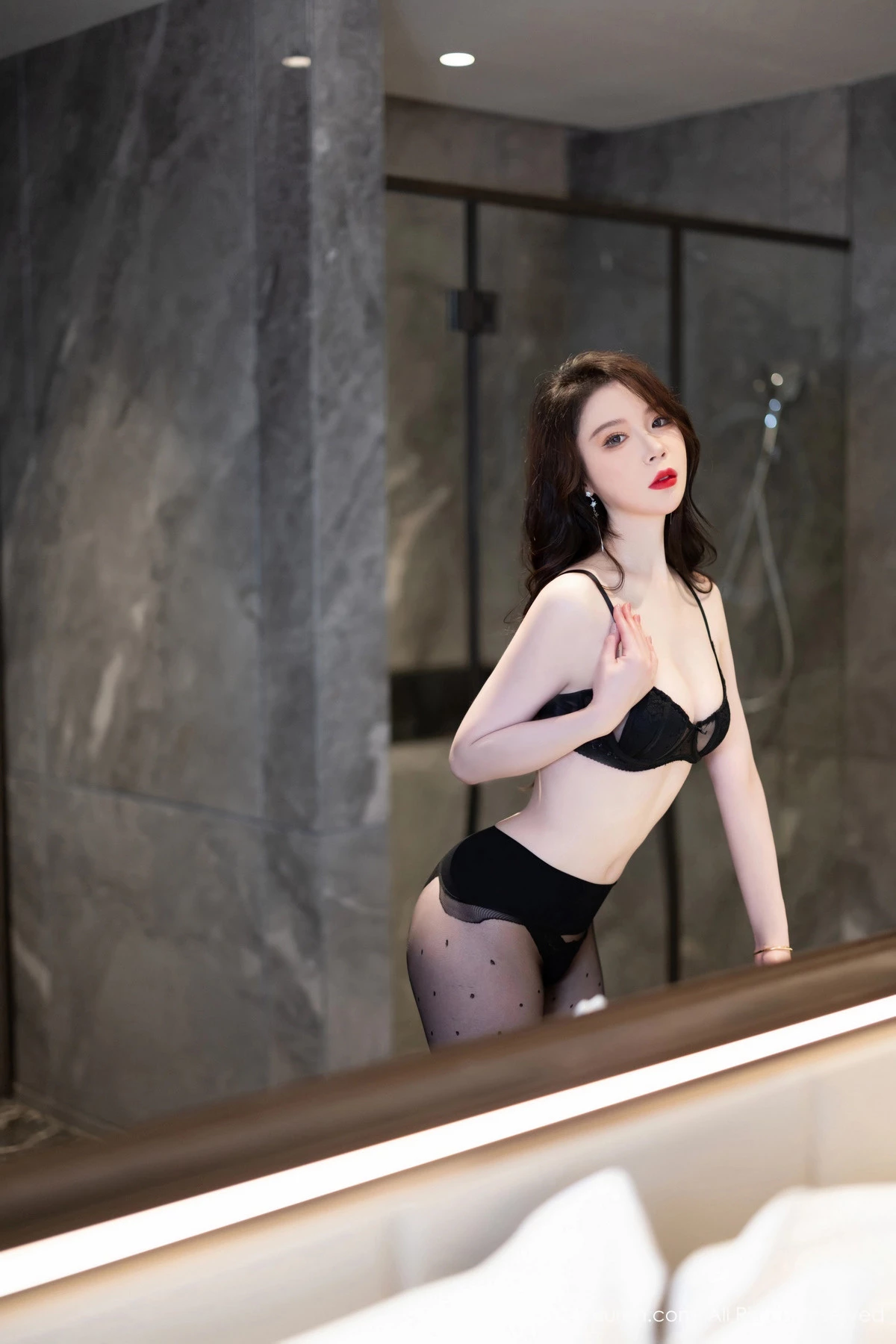 秀人集.com_[XiuRen秀人网]No.8583_模特梦心玥深红连衣短裙露黑色内衣配黑丝袜秀高挑身材迷人写真88P