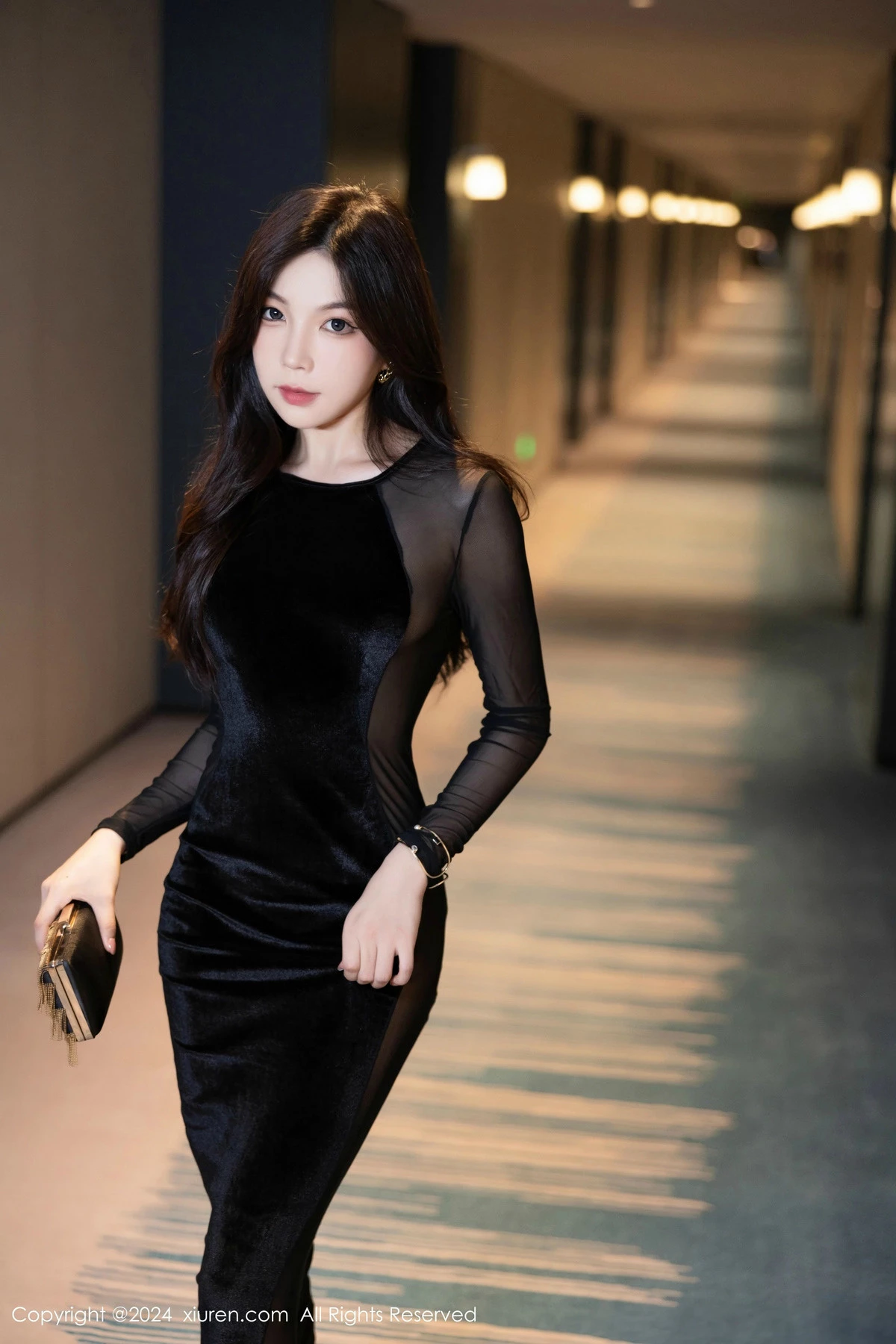 秀人集.com_[XiuRen秀人网]No.8598_女神徐莉芝Booty性感黑色连衣裙+淡蓝色薄透连体衣迷人诱惑写真90P