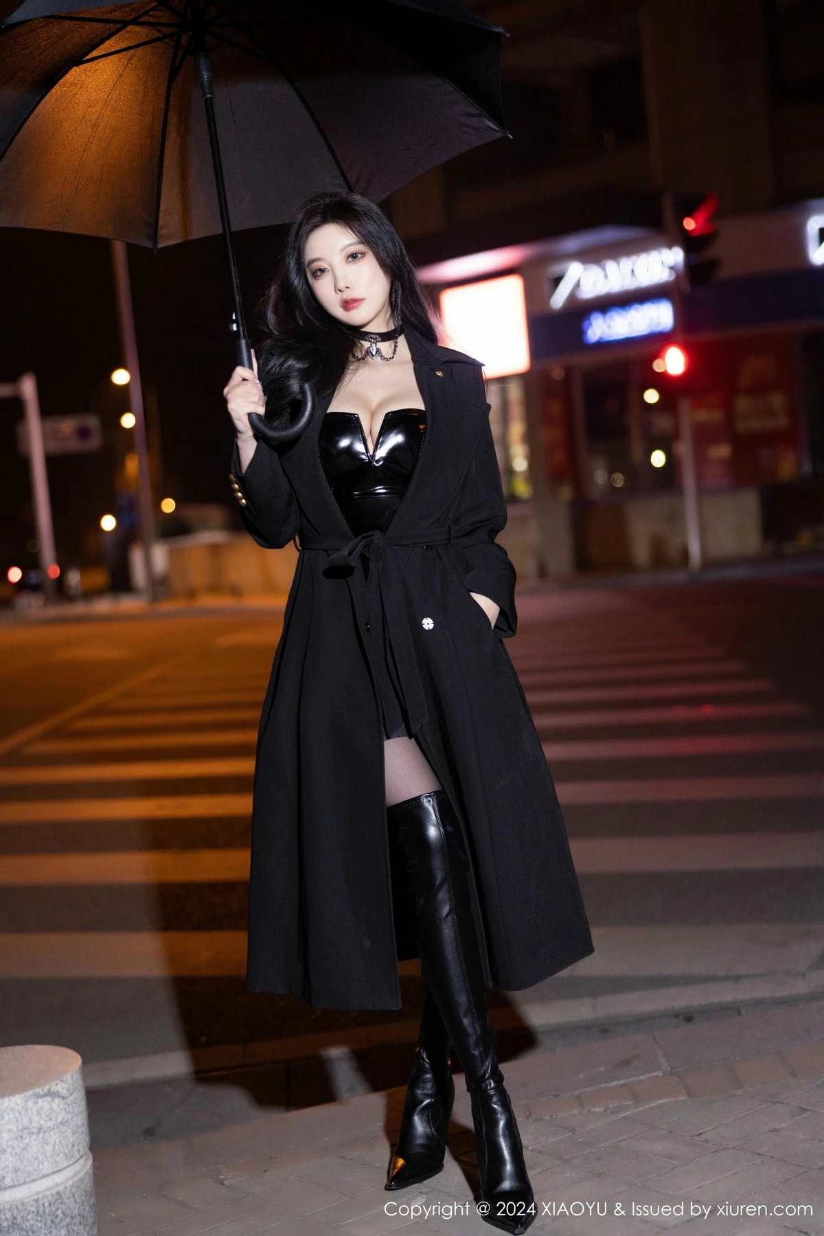 秀人集.com_[XiaoYu画语界]Vol.1241_女神杨晨晨Yome黑色外套露性感黑色皮质内衣秀丰腴身材诱惑写真85P