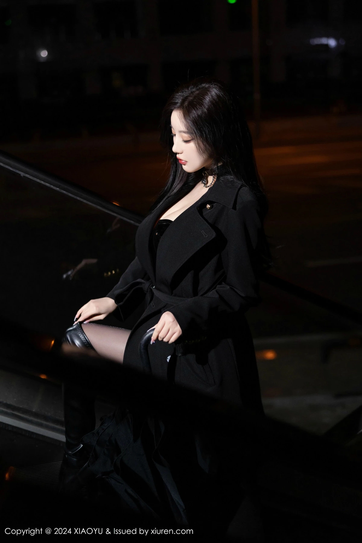 秀人集.com_[XiaoYu画语界]Vol.1241_女神杨晨晨Yome黑色外套露性感黑色皮质内衣秀丰腴身材诱惑写真85P