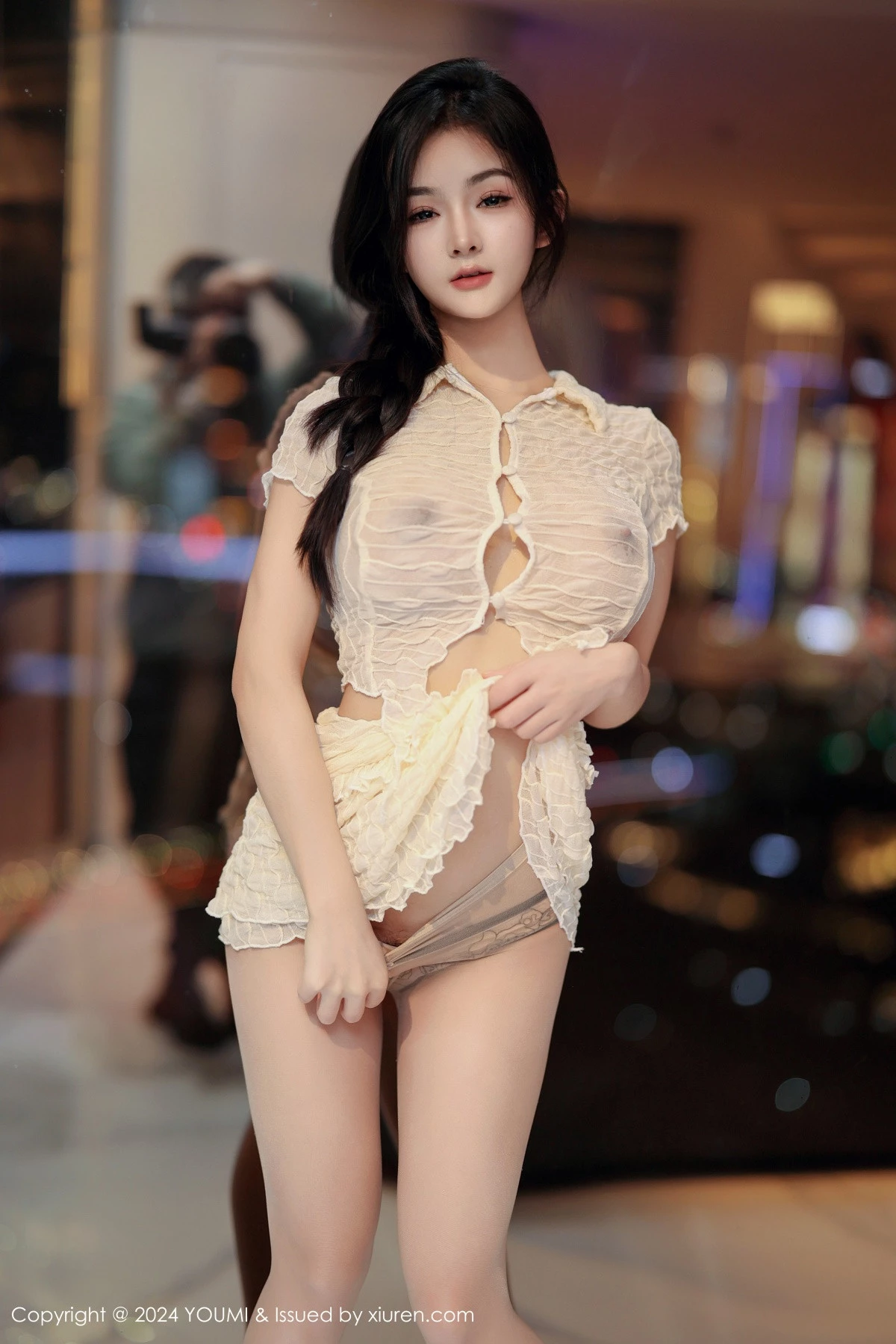 秀人集.com_[YouMi尤蜜荟]Vol.1067_模特谭小灵性感浅色轻透上衣配超薄肉丝秀丰腴有致身材诱惑写真82P