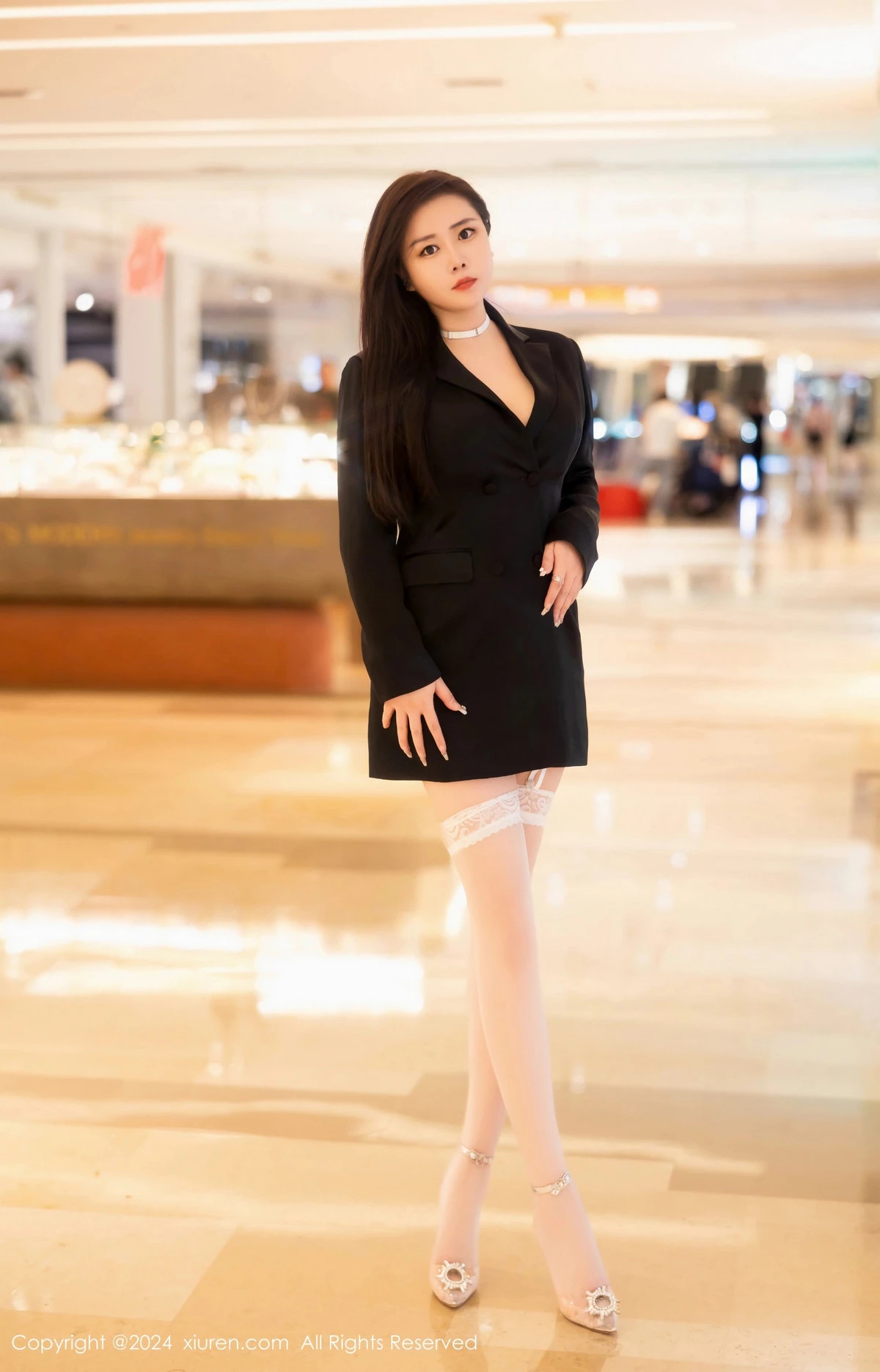 秀人集.com_[XiuRen秀人网]No.8642_模特王婉悠Queen性感白色内衣配白丝吊袜秀惹火身材诱惑写真86P