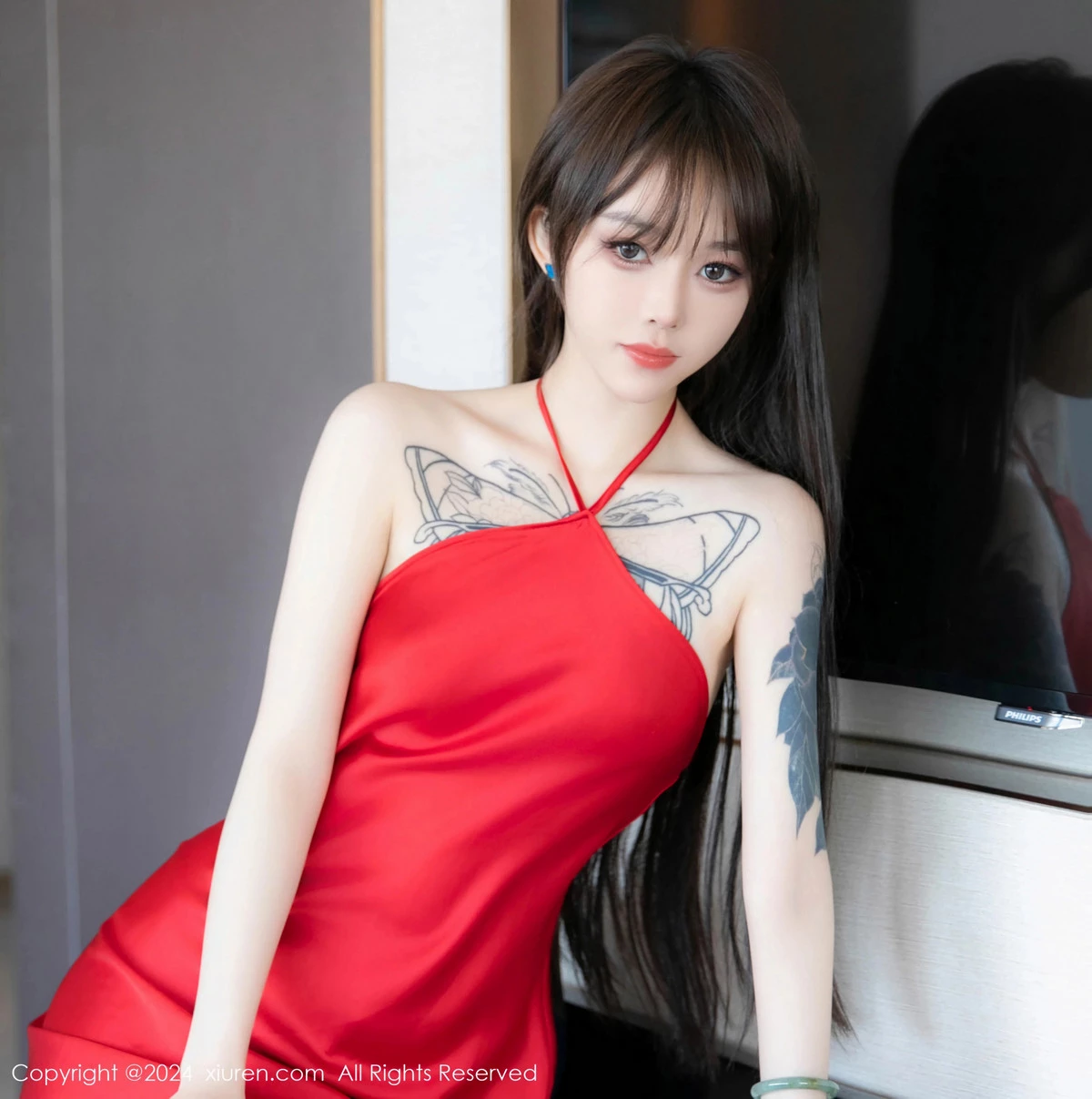 秀人集.com_[XiuRen秀人网]No.8630_模特奶瓶性感红色长裙露黑色内衣配超薄黑丝秀曼妙身姿诱惑写真90P