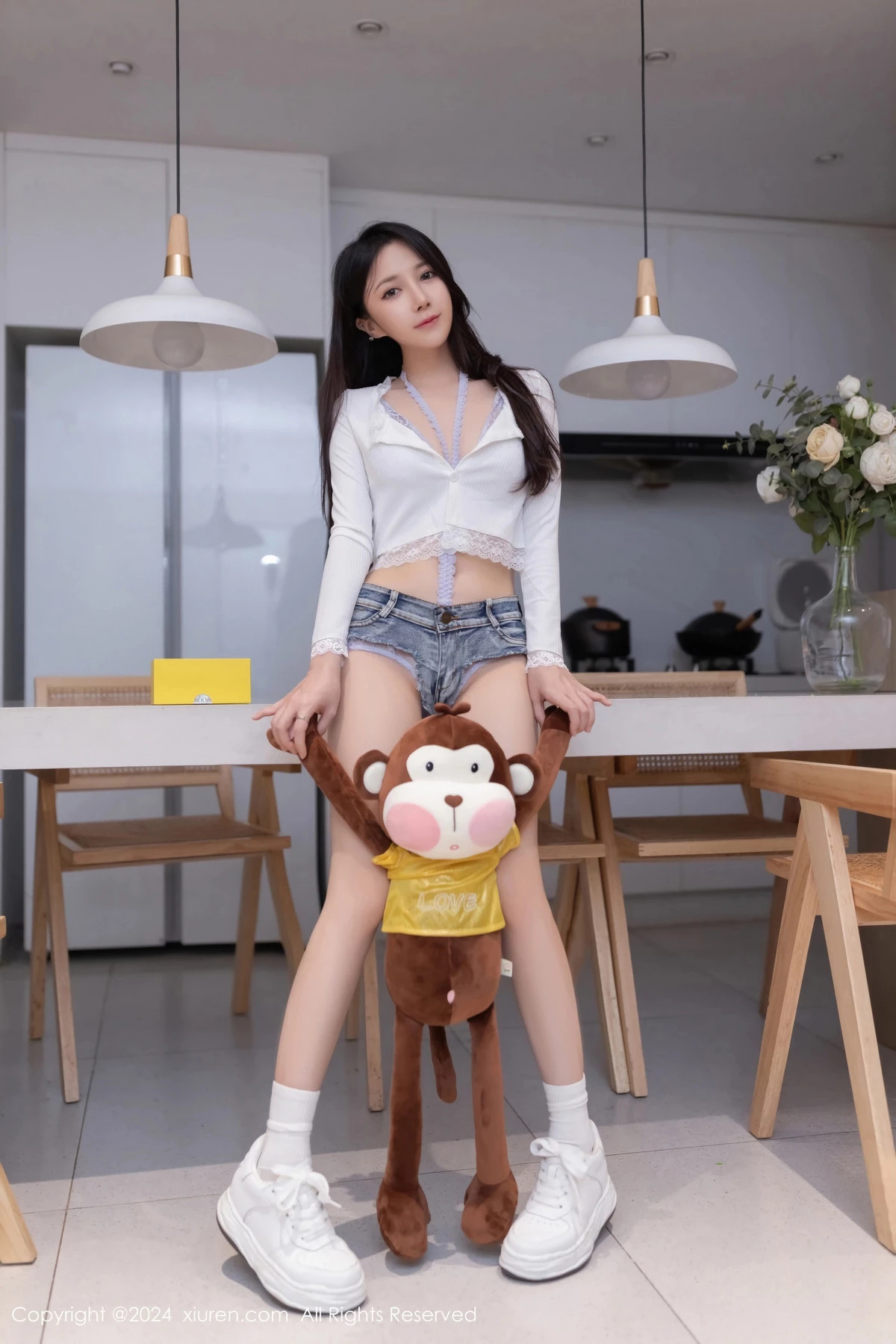 秀人集.com_[XiuRen秀人网]No.8639_模特鱼子酱Fish性感白色短T配紫色情趣内衣秀曼妙身姿诱惑写真80P