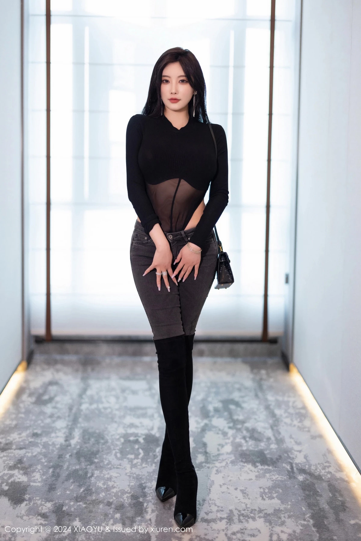 秀人集.com_[XiaoYu画语界]Vol.1243_女神杨晨晨Yome性感黑色网状服饰配黑长靴秀丰腴身材诱惑写真81P
