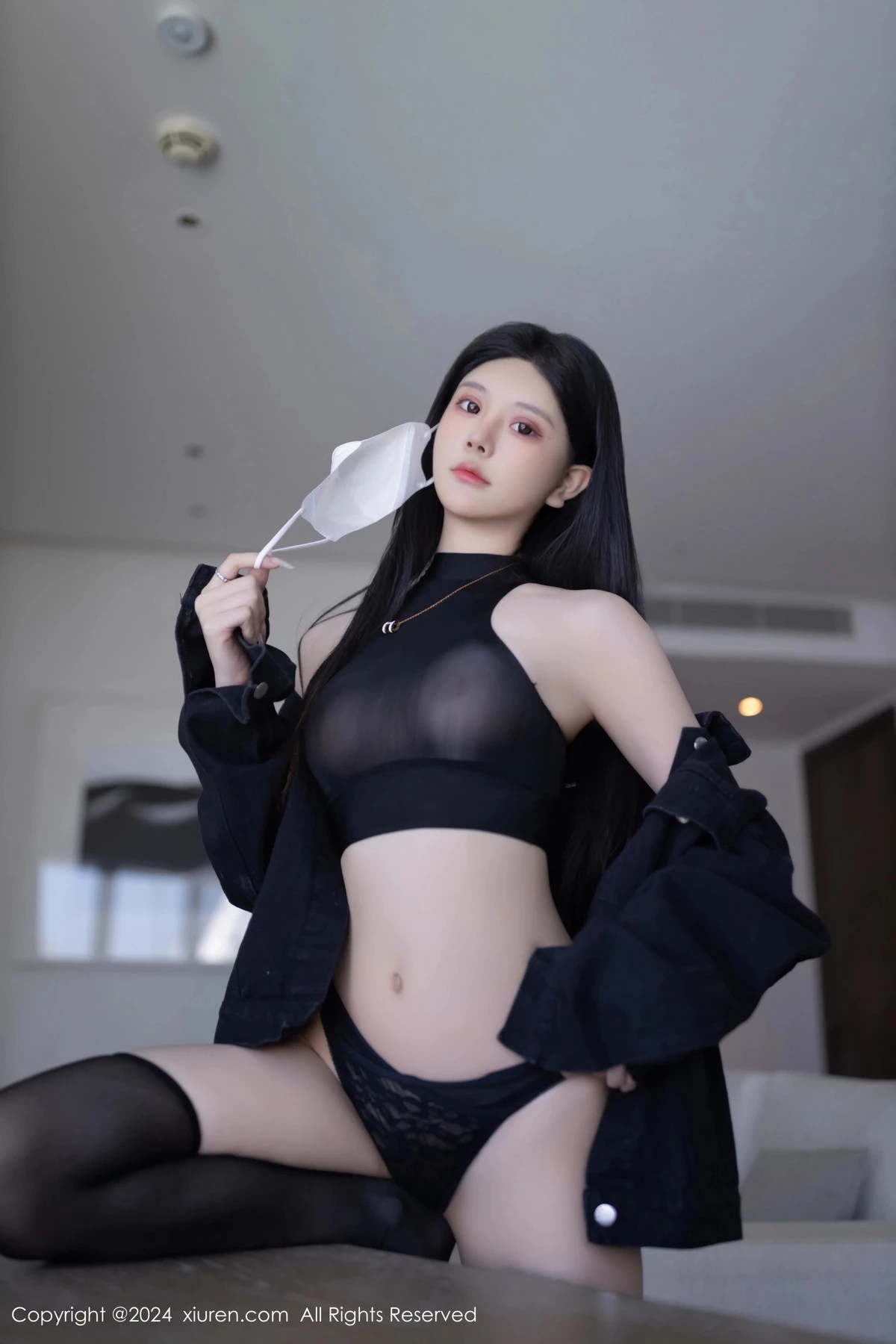 秀人集.com_[XiuRen秀人网]No.8636_模特幼幼黑色外衣露性感黑色轻透内衣配黑丝袜秀美腿诱惑写真80P