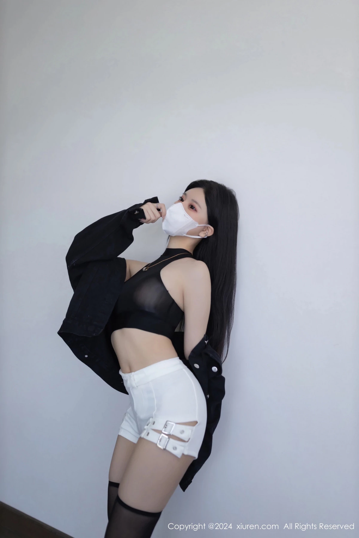 秀人集.com_[XiuRen秀人网]No.8636_模特幼幼黑色外衣露性感黑色轻透内衣配黑丝袜秀美腿诱惑写真80P