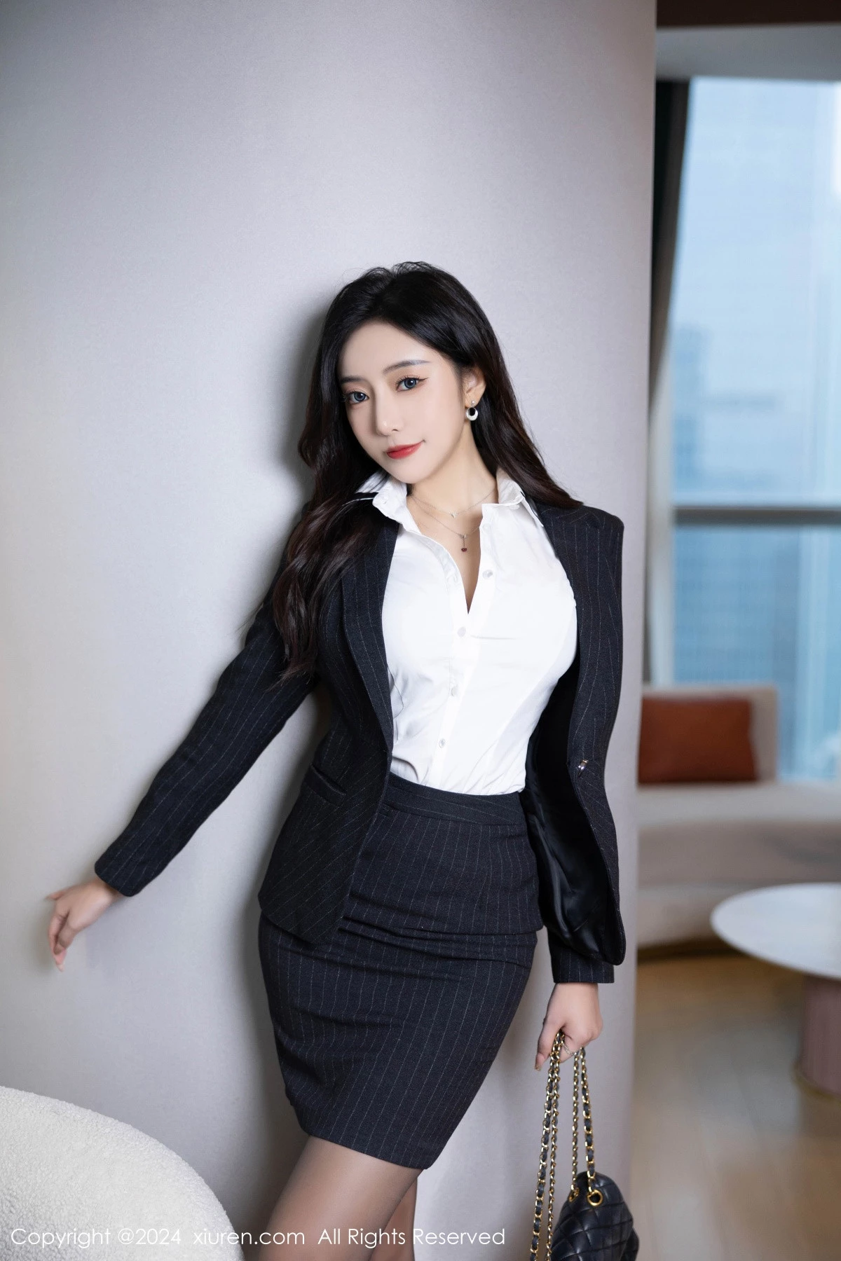 秀人集.com_[XiuRen秀人网]No.8656_女神王馨瑶yanni性感深色OL制服露粉色内衣配超薄黑丝诱惑写真85P