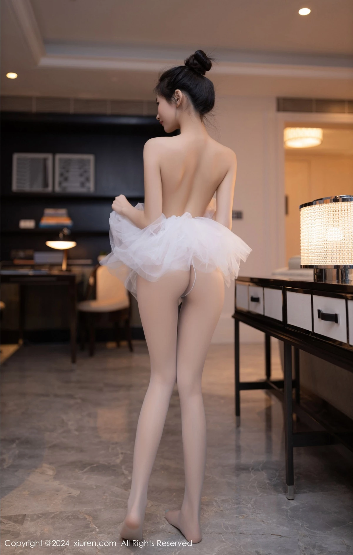 秀人集.com_[XiuRen秀人网]No.8657_模特鱼尾fish私房性感白色芭蕾短裙配白丝袜秀美腿玉足迷人写真80P
