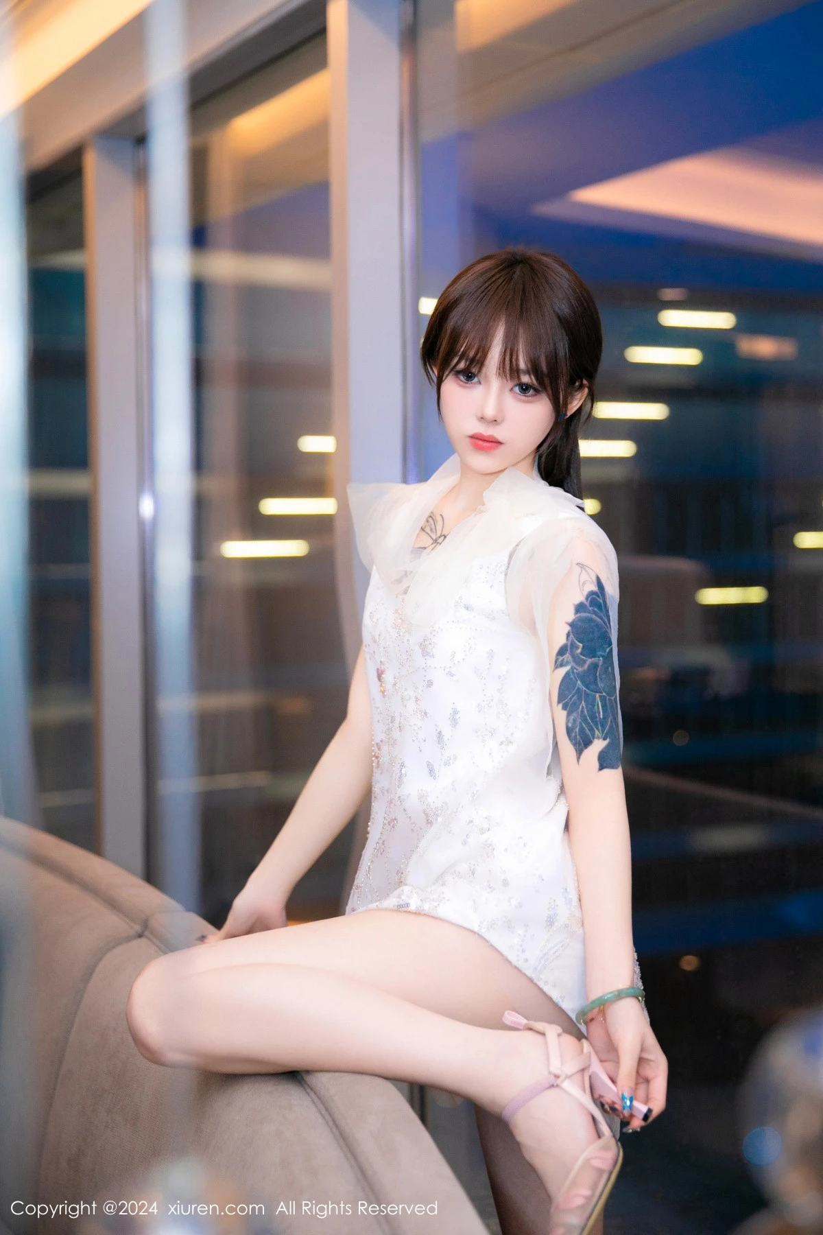 秀人集.com_[XiuRen秀人网]No.8696_模特奶瓶性感白色连衣短裙露粉色情趣内衣秀曼妙身姿诱惑写真81P