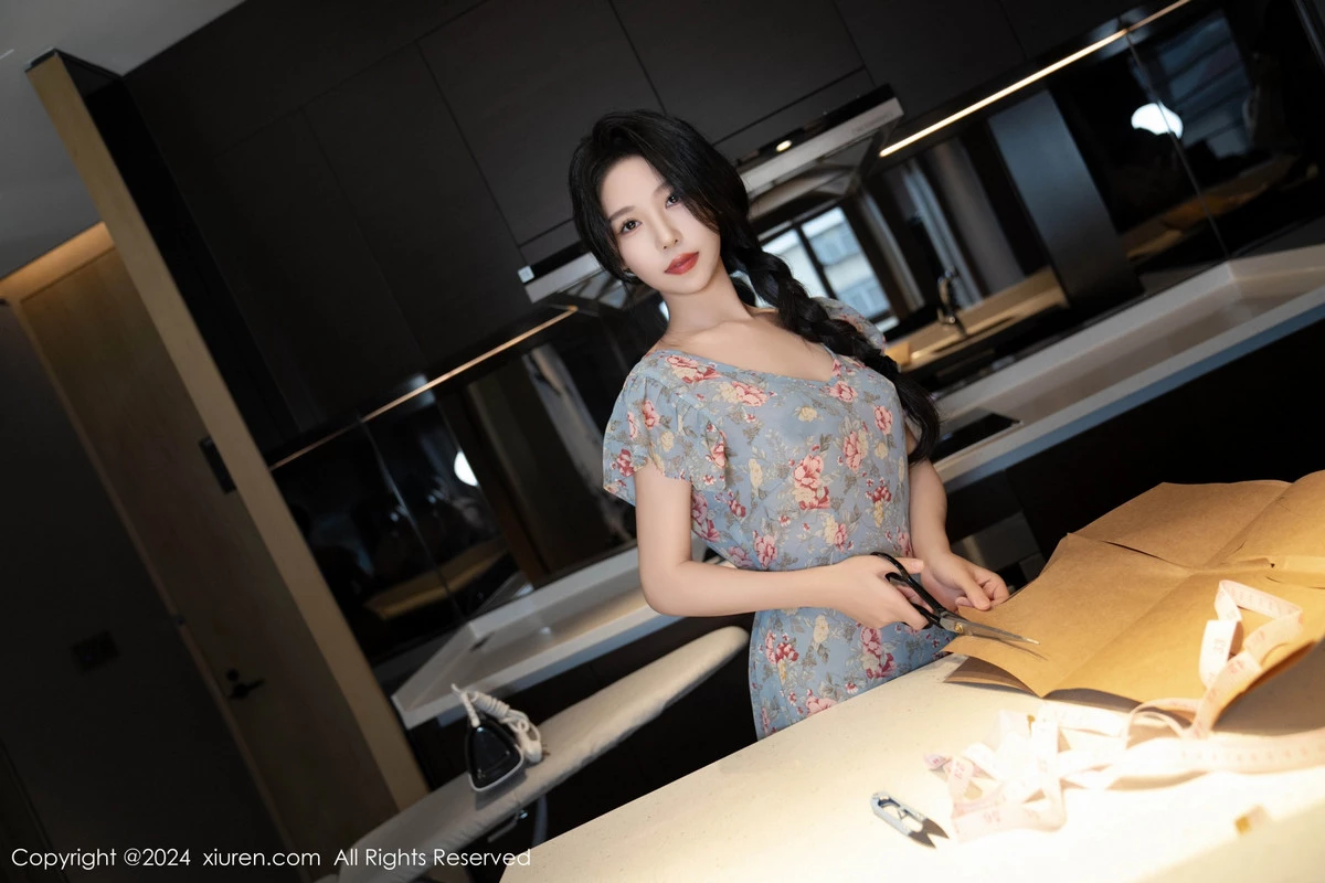 秀人集.com_[XiuRen秀人网]No.8704_模特利世性感花纹图案连衣短裙配超薄肉丝秀曼妙身姿诱惑写真80P